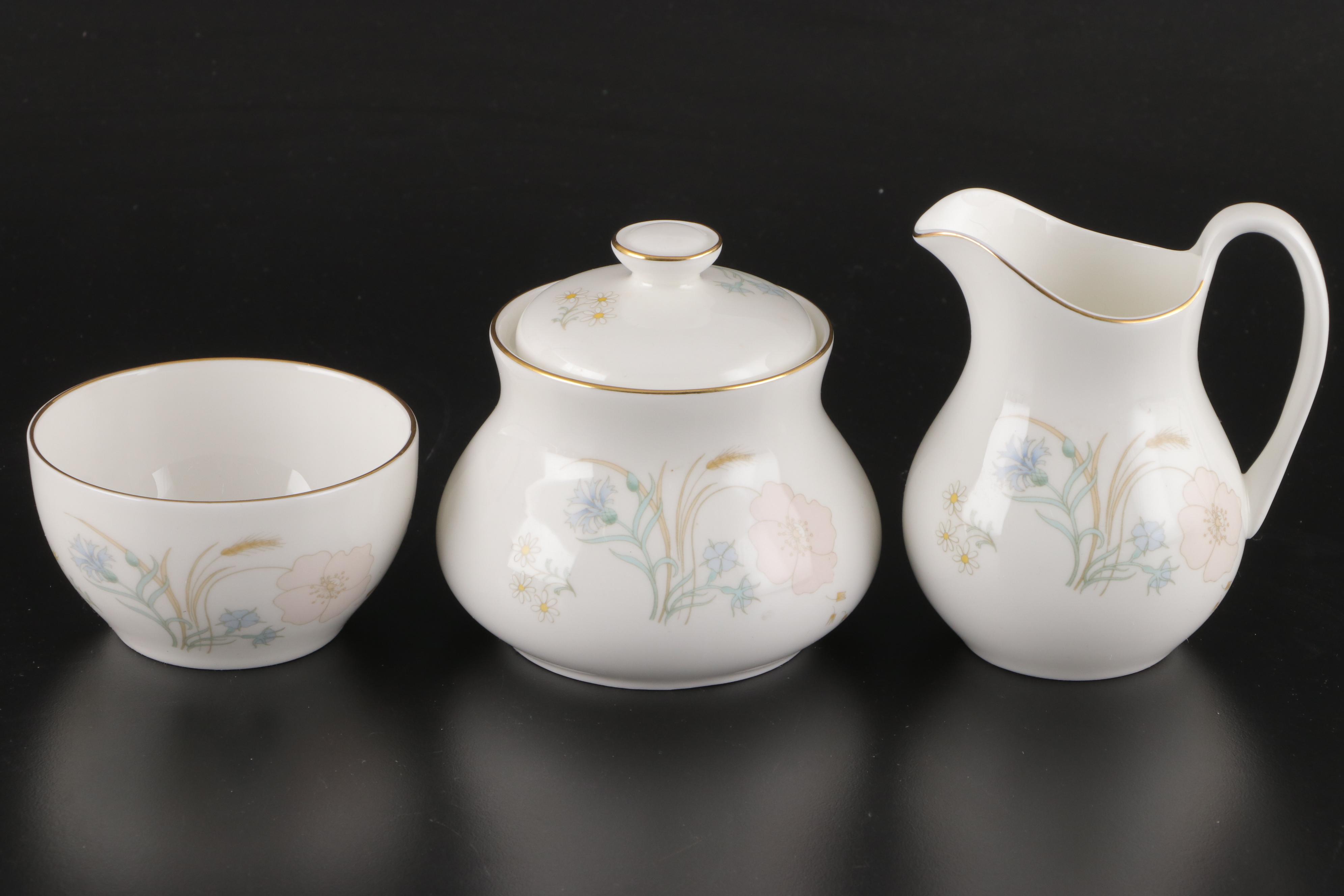 Royal Doulton "Flirtation" Bone China Dinnerware, Late 20th Century