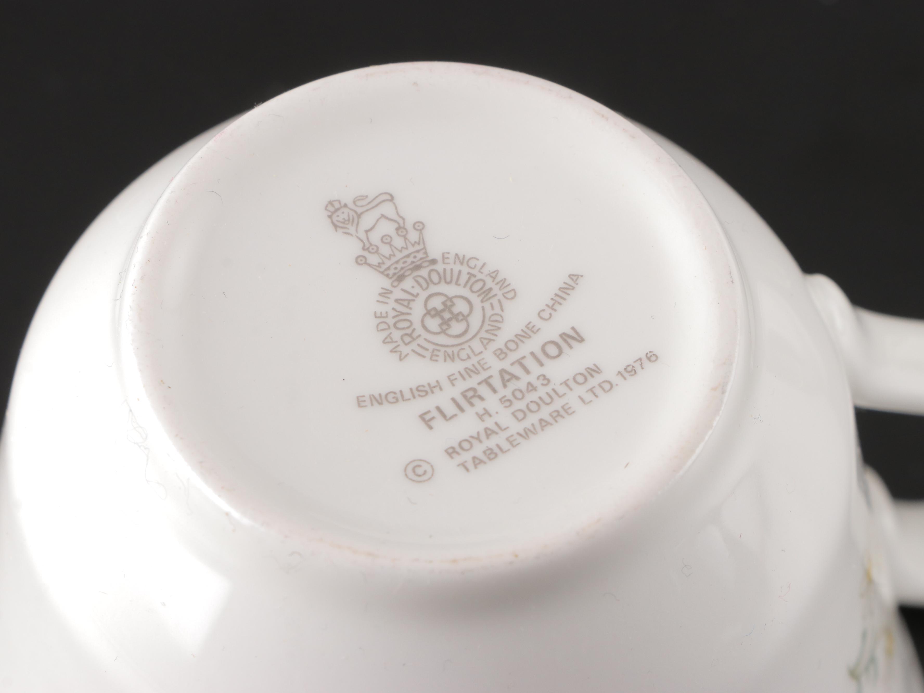 Royal Doulton "Flirtation" Bone China Dinnerware, Late 20th Century
