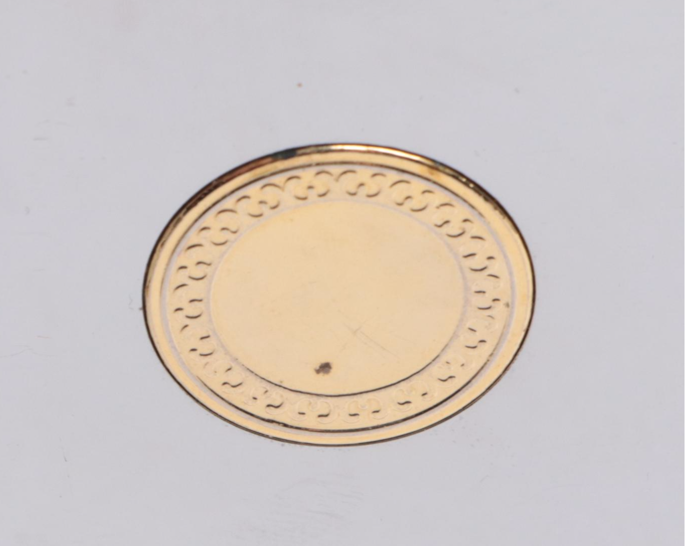 Mirrored Plateaus, Toothbrush Holder, Box, Compacts, Soap Dish and More