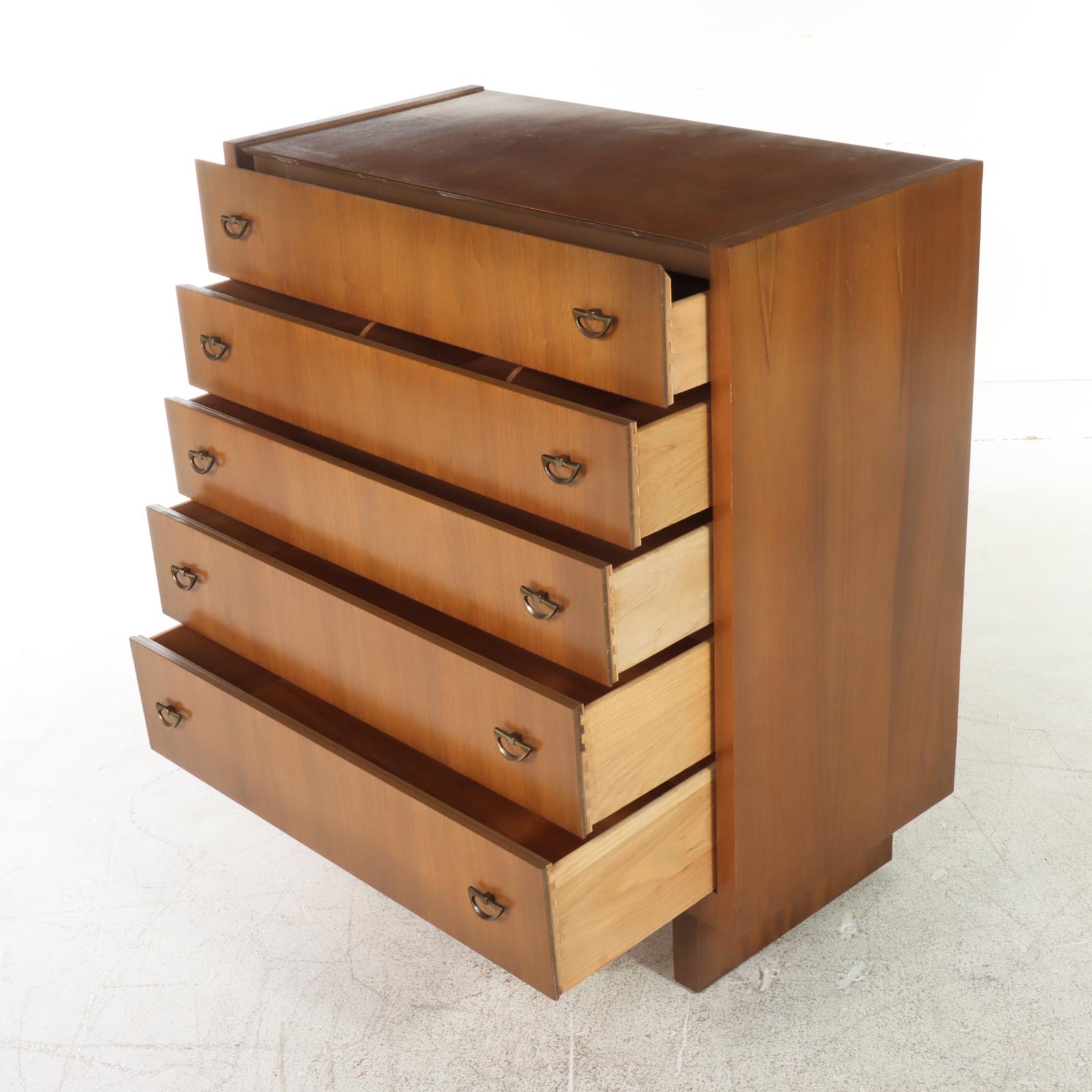 United Furniture Corporation Mid Century Modern Walnut Five-Drawer Chest