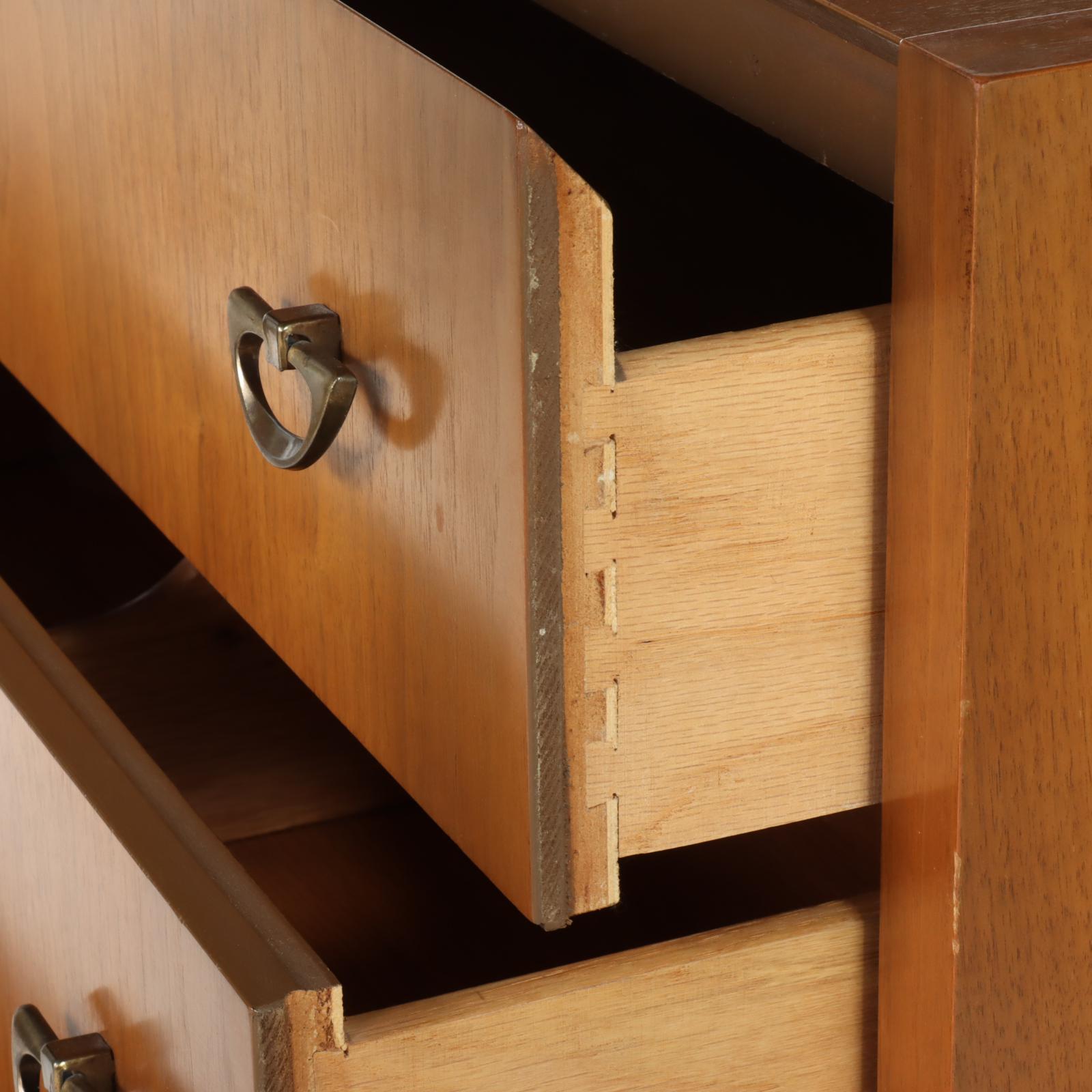 United Furniture Corporation Mid Century Modern Walnut Five-Drawer Chest