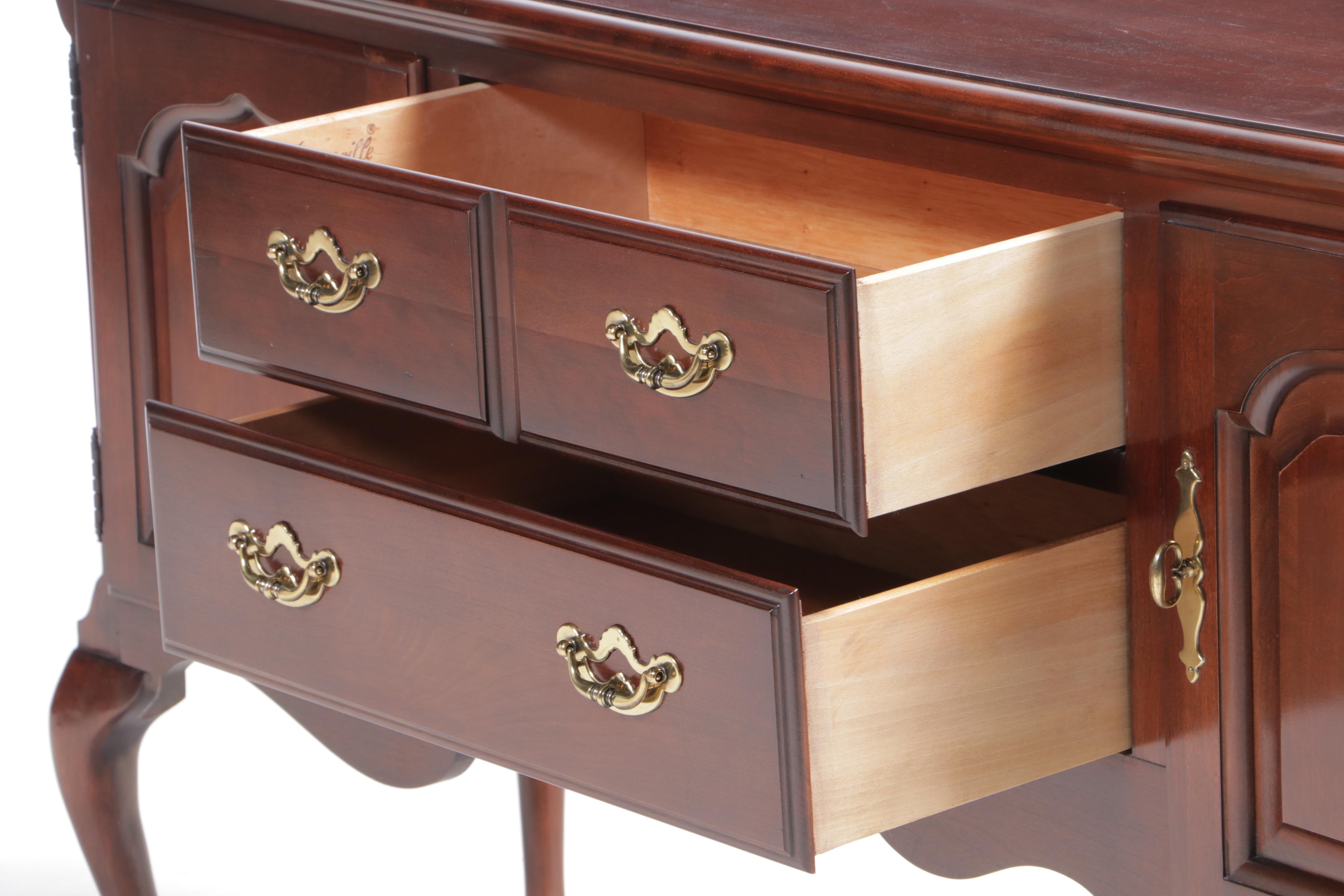 Thomasville Queen Anne Style Cherrywood Sideboard
