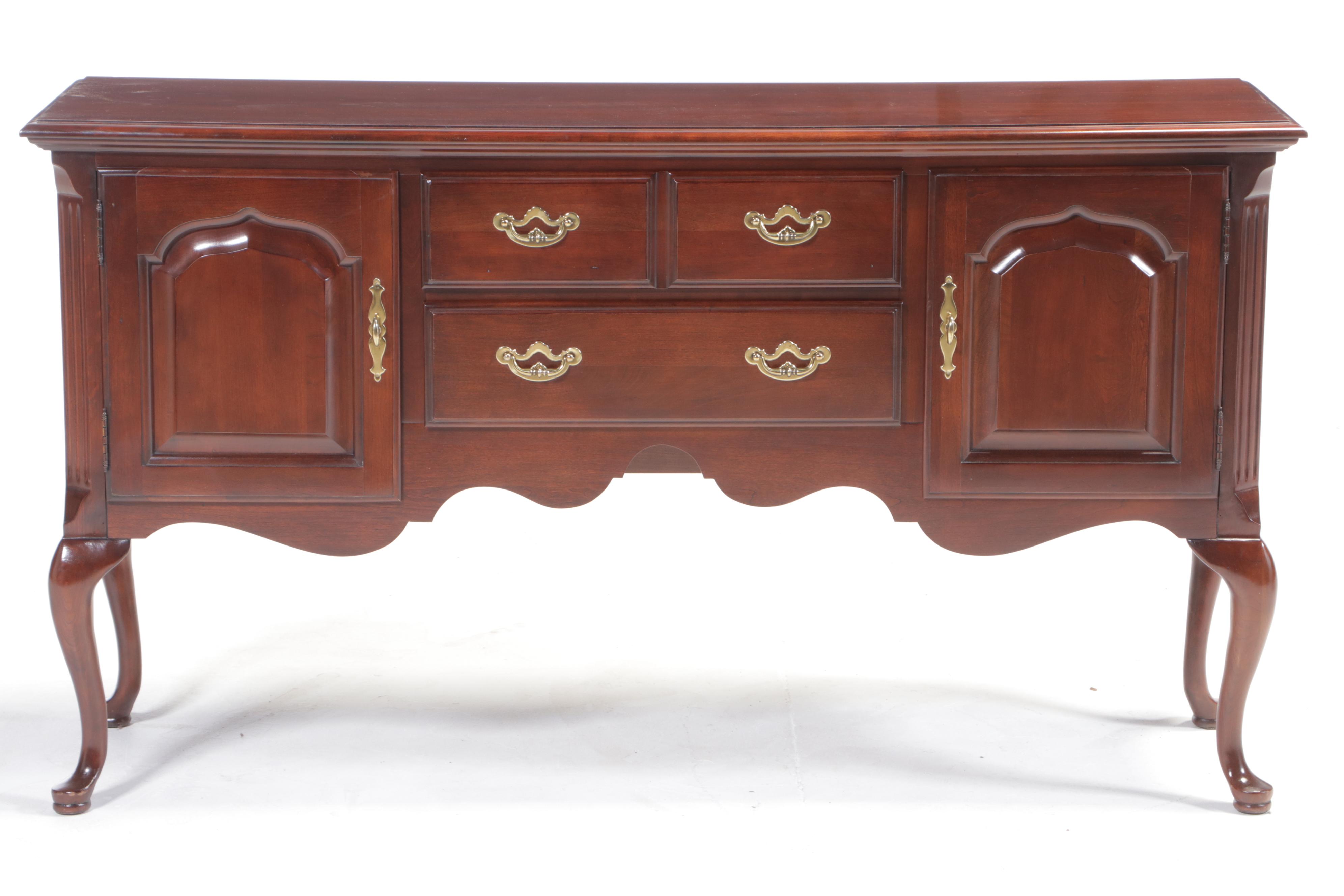Thomasville Queen Anne Style Cherrywood Sideboard