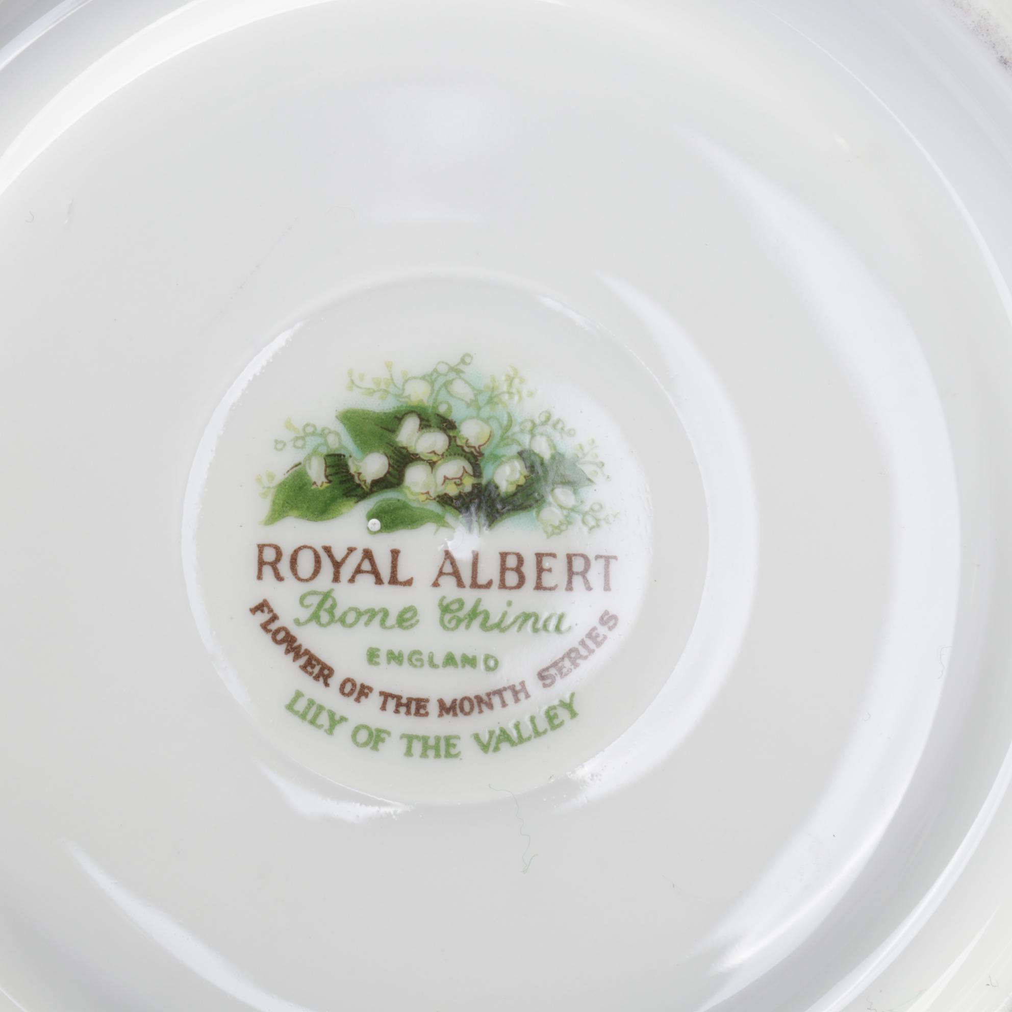 RS Prussia Coffee Pot with English and Other Teacups and Tableware, 20th Century