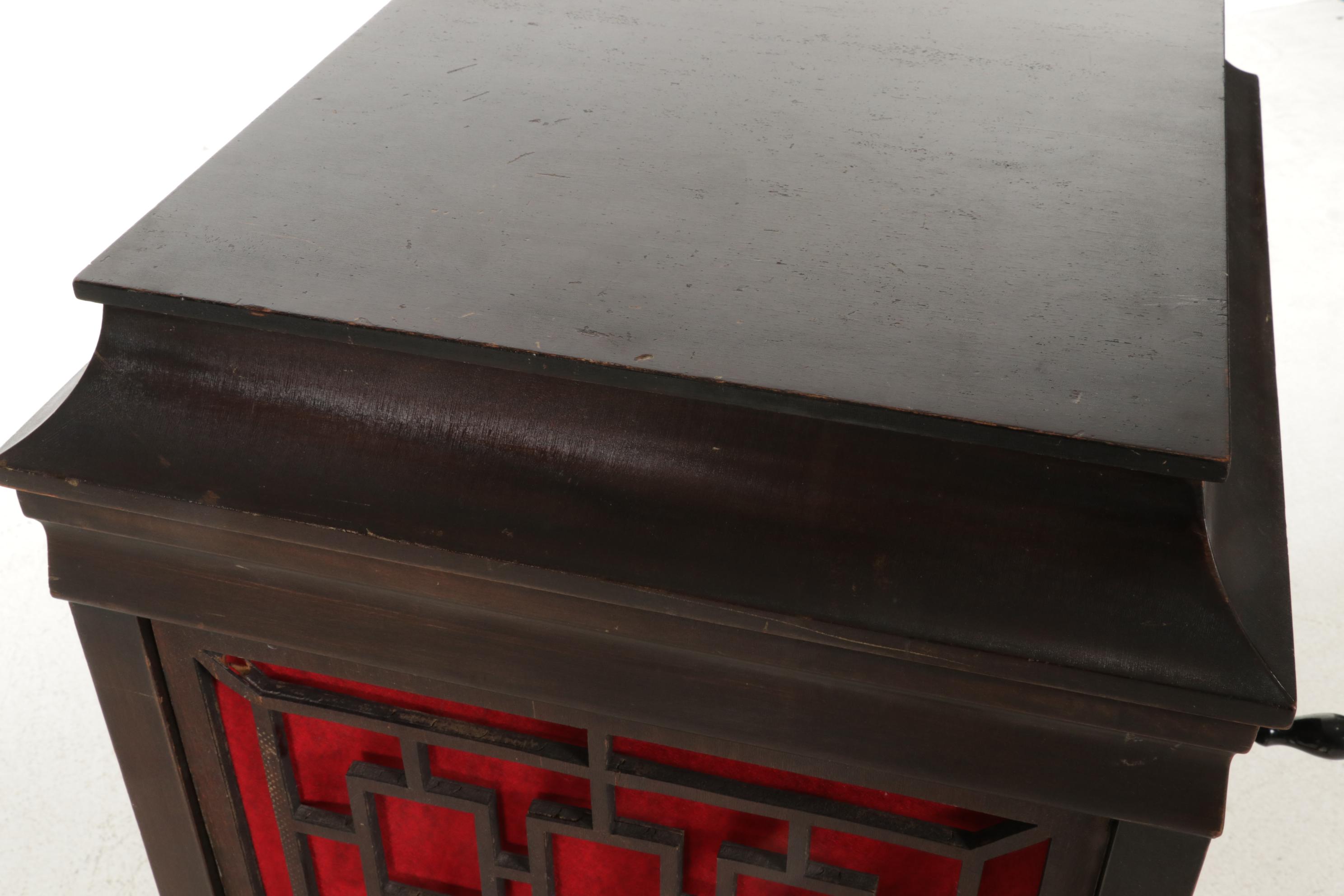 Brunswick Model 7 Floor Cabinet Phonograph with 78 RPM Records