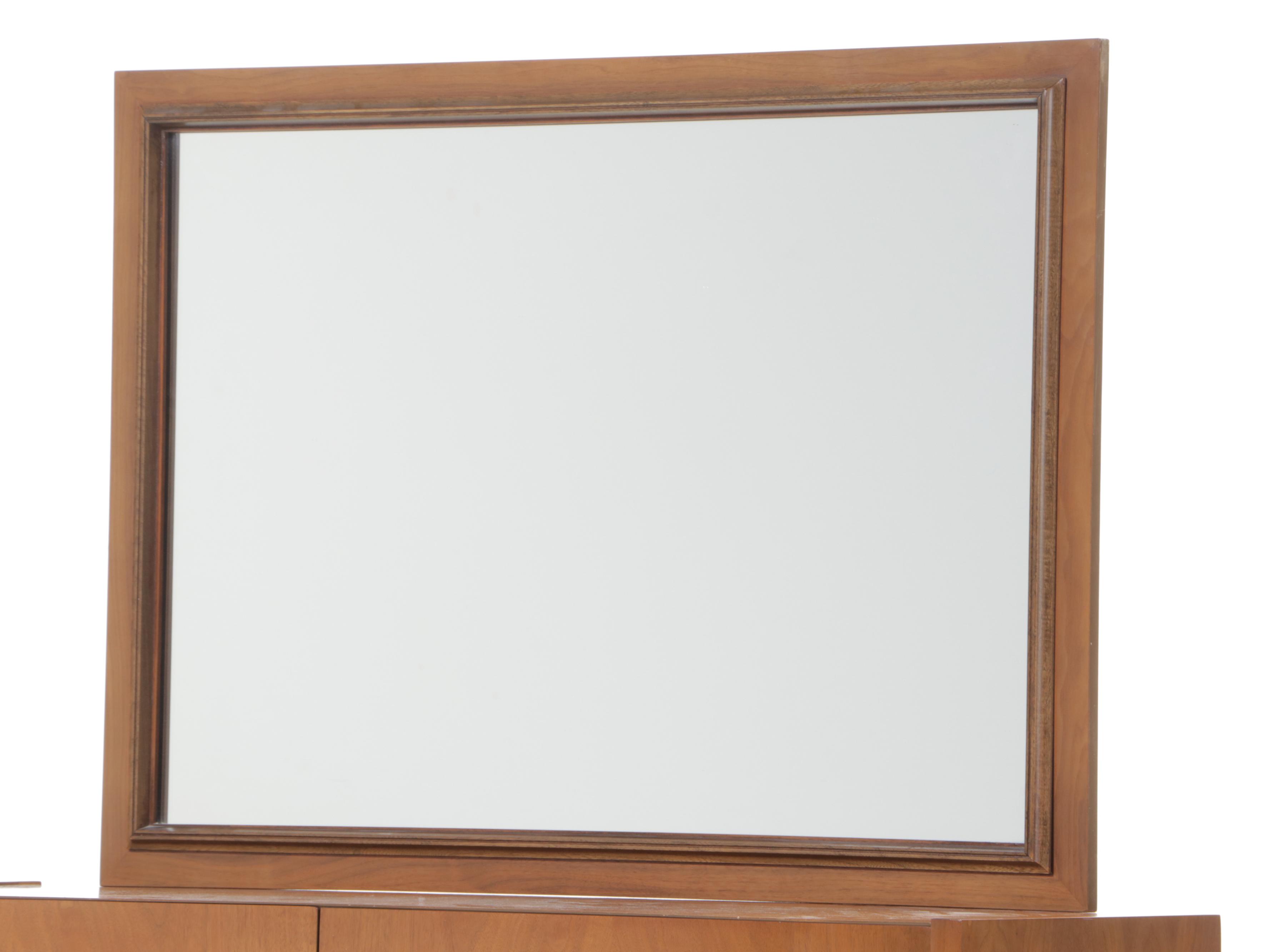 United Furniture Corporation Mid Century Modern Walnut Six-Drawer Dresser