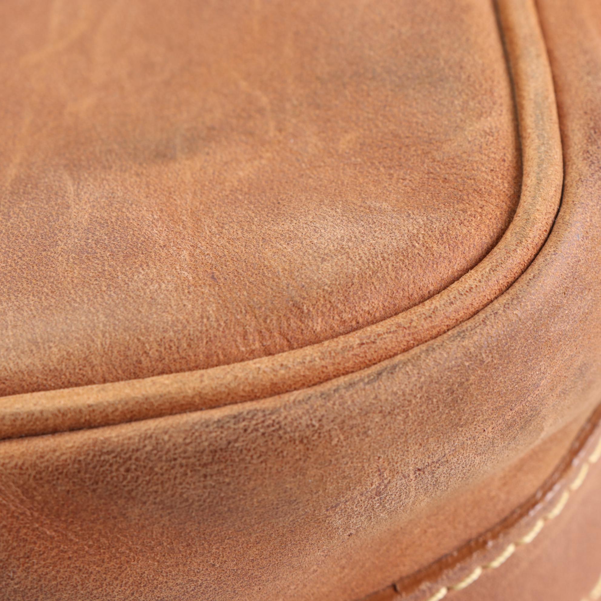 Mulholland Brothers Crossbody Wine Bottle Carrier in Leather