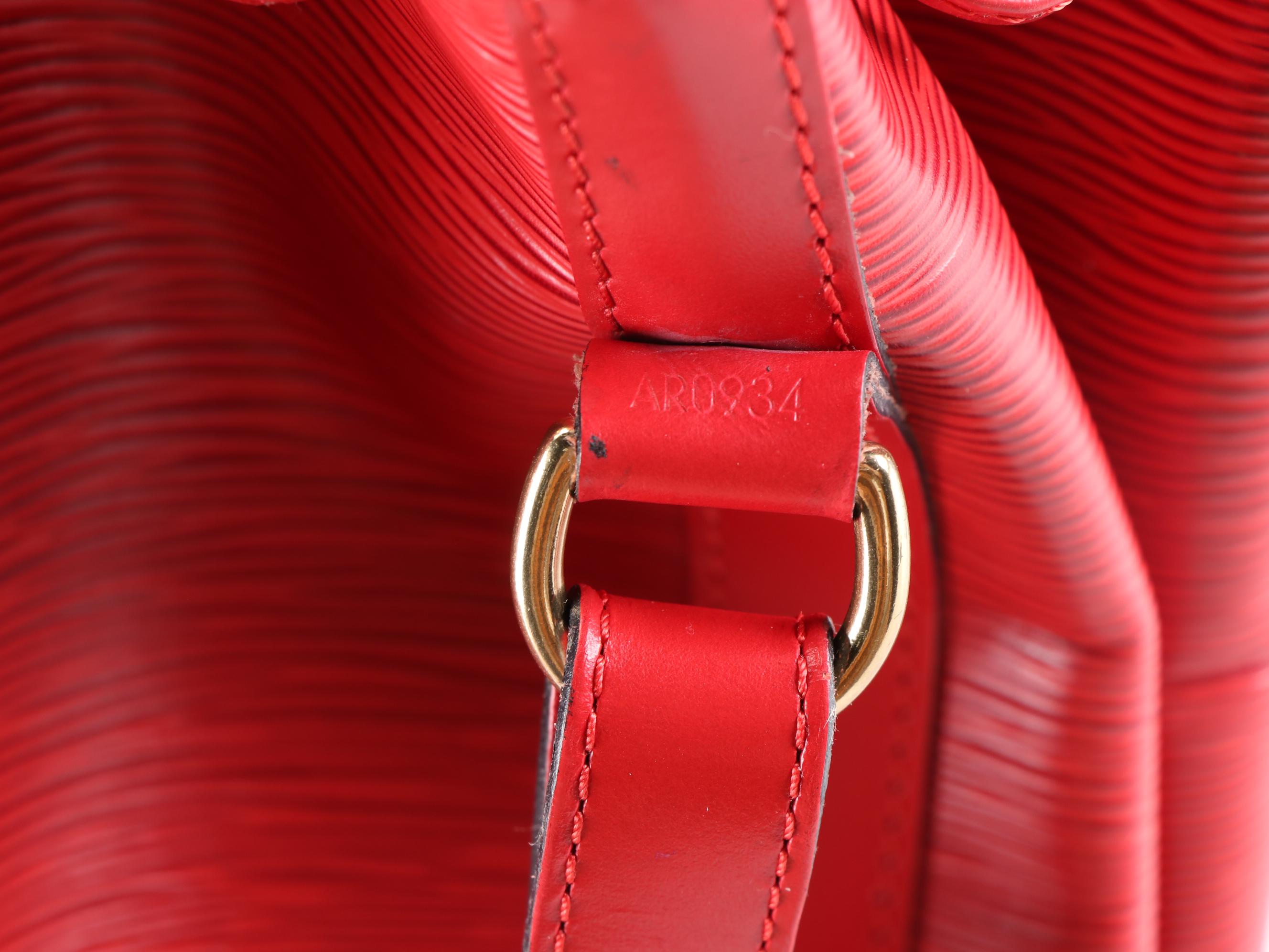Louis Vuitton Noé Bucket Bag in Castilian Red Epi Leather