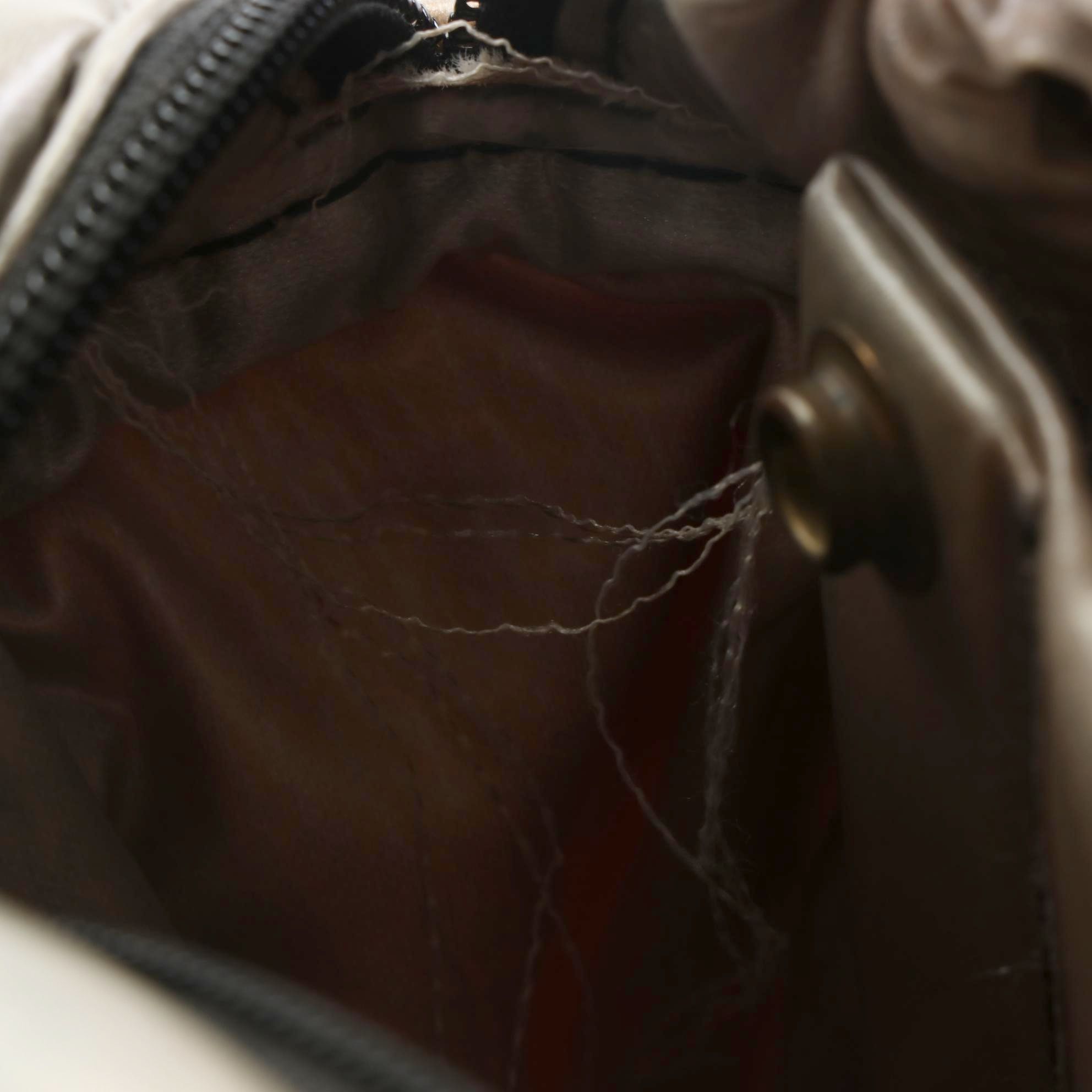 Mulholland Brothers Crossbody Wine Bottle Carrier in Leather