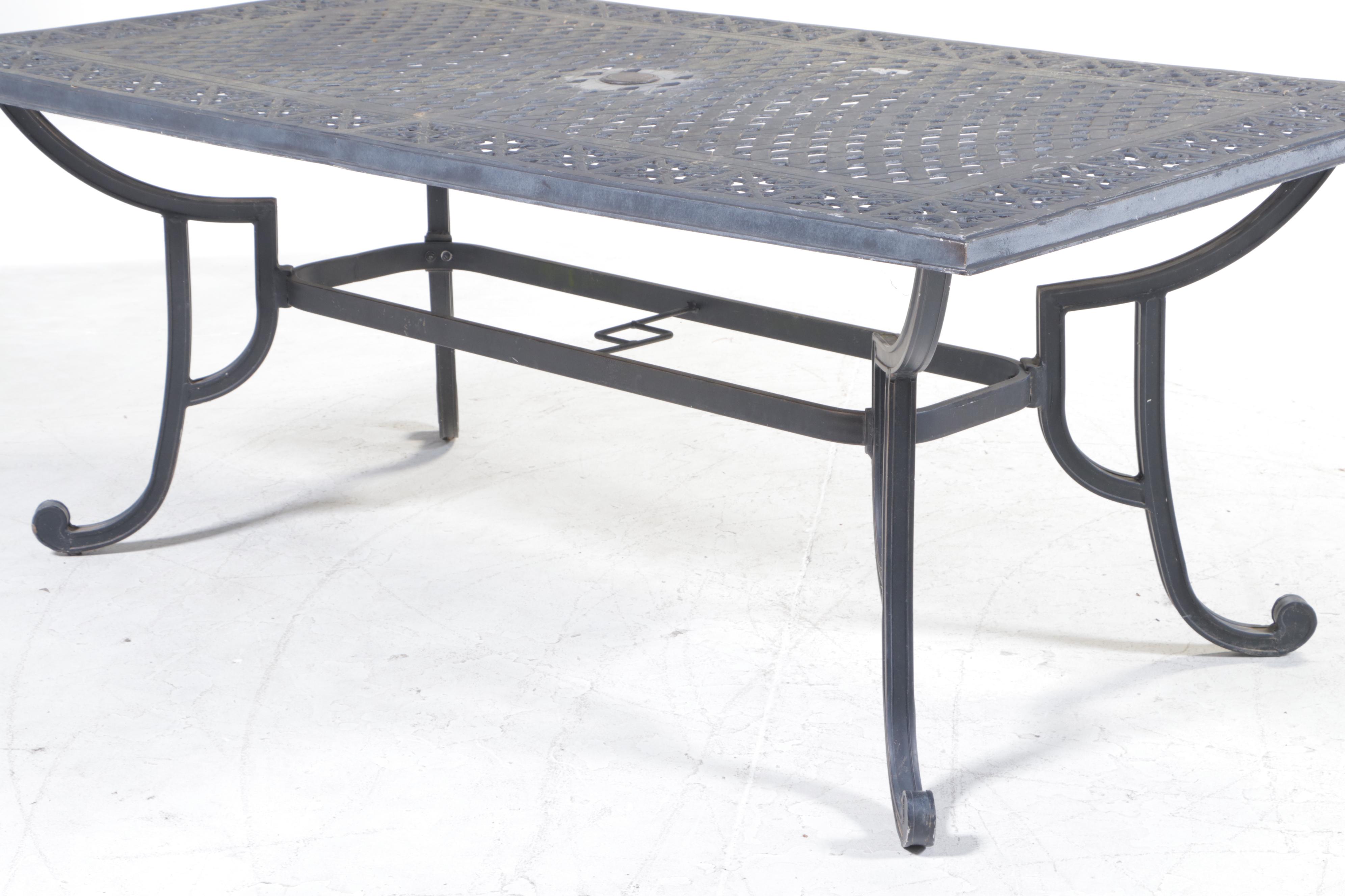 Cast Aluminum PAtio Dining Table With Six Chairs
