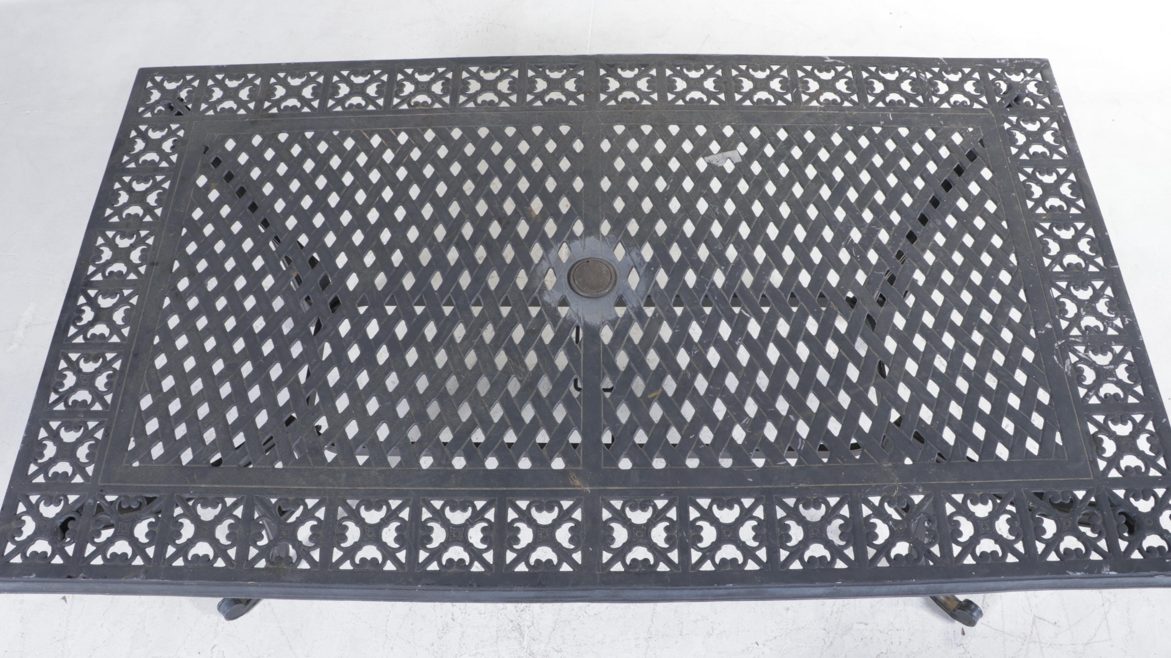 Cast Aluminum PAtio Dining Table With Six Chairs