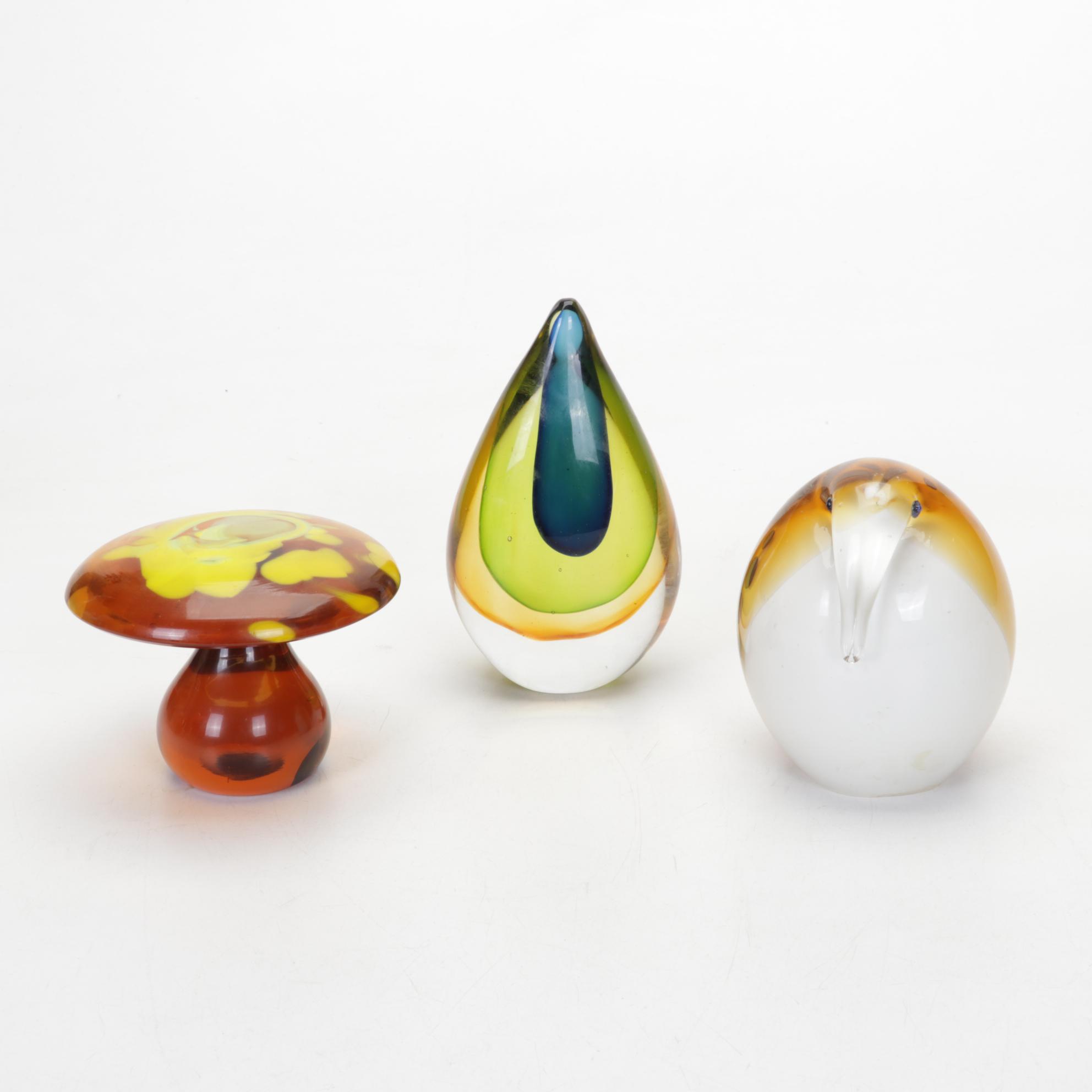 Lundberg Art Glass Fish with Figurine and Paperweight Collection