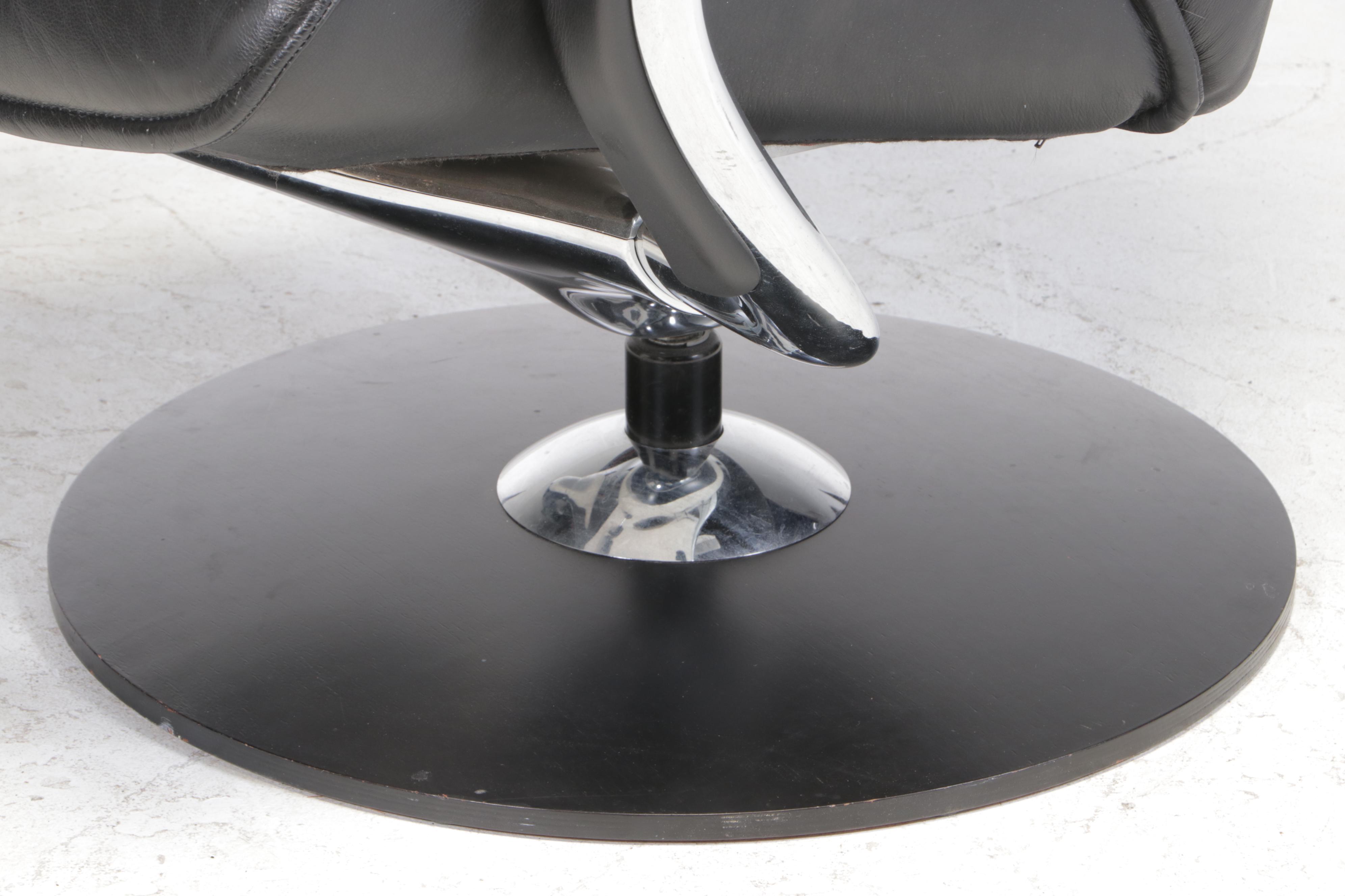 Hjellegjerde Møbler Fjords Ona Black Leather and Chrome Lounge Chair and Ottoman