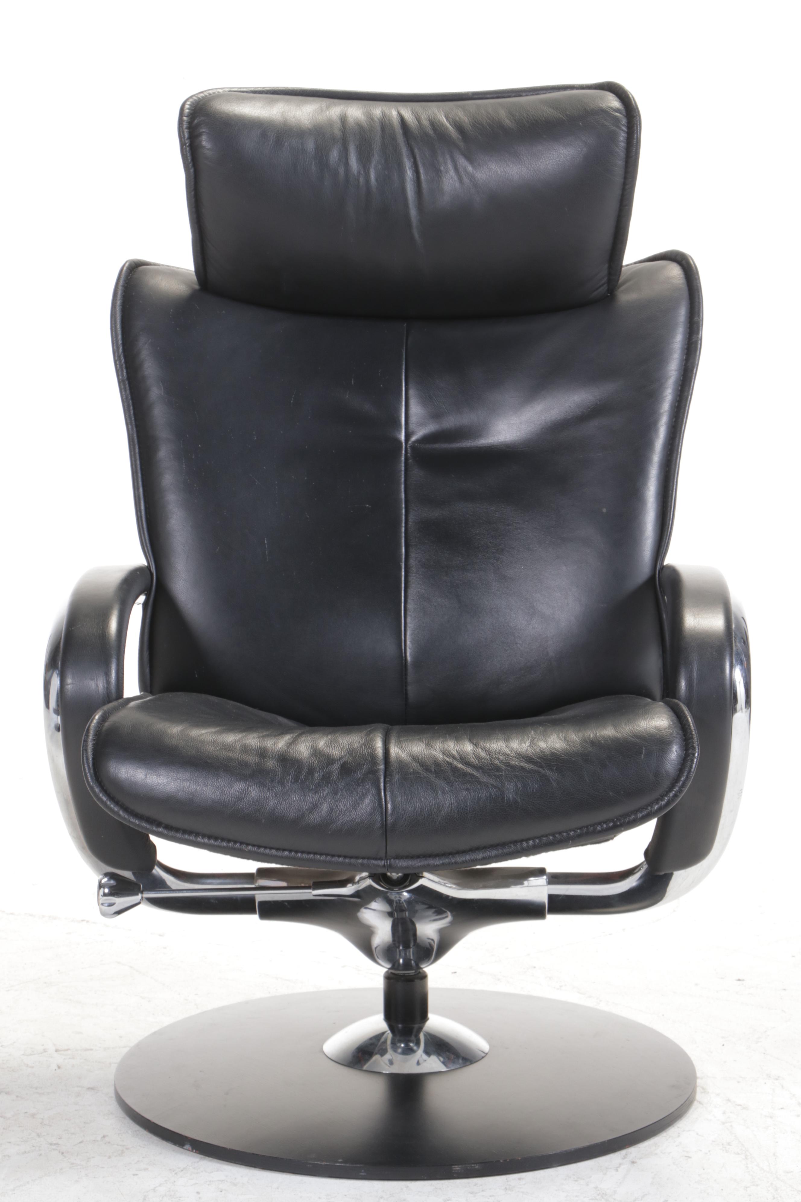 Hjellegjerde Møbler Fjords Ona Black Leather and Chrome Lounge Chair and Ottoman