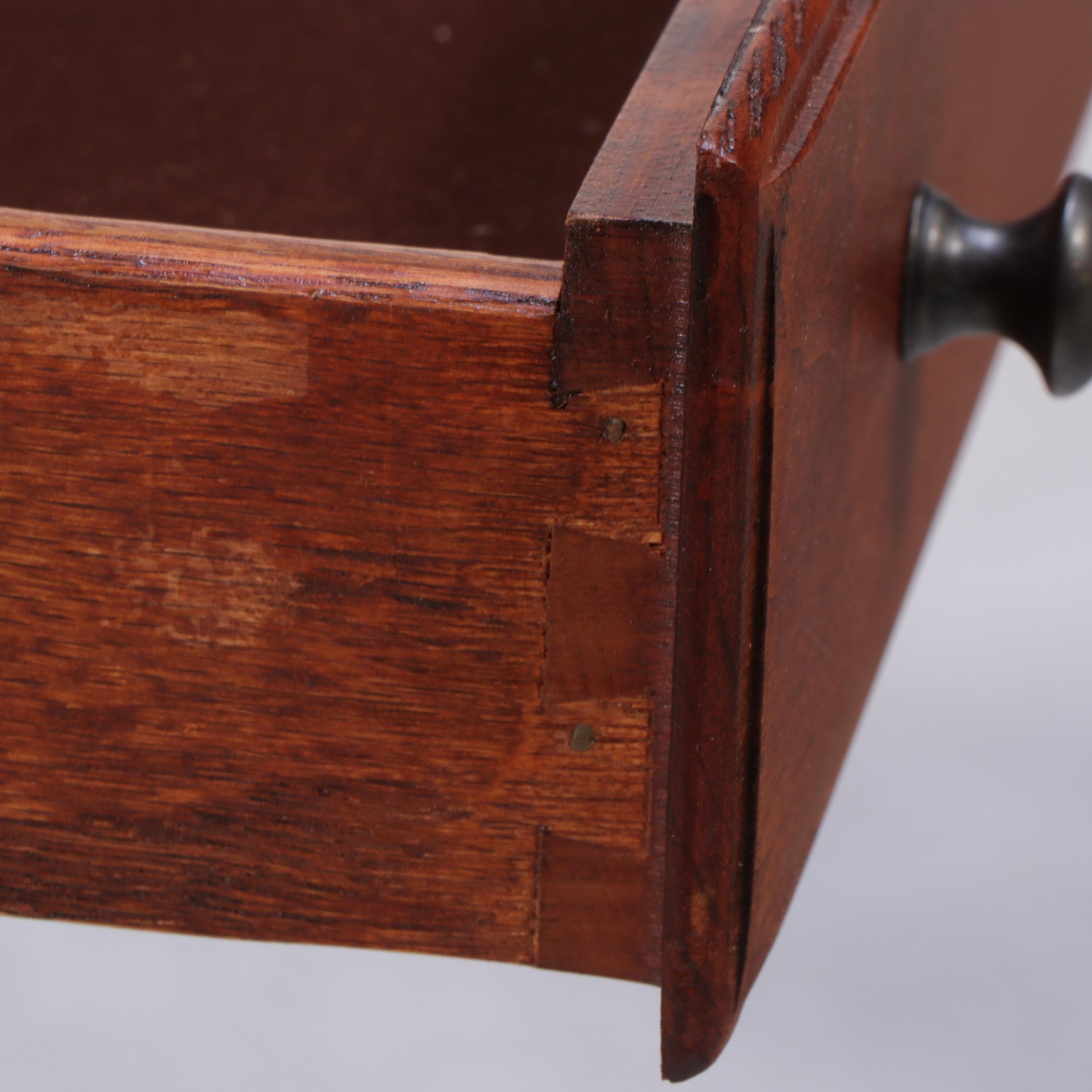 Lexington Queen Anne Style Cherry Dining Table with Eight Chairs