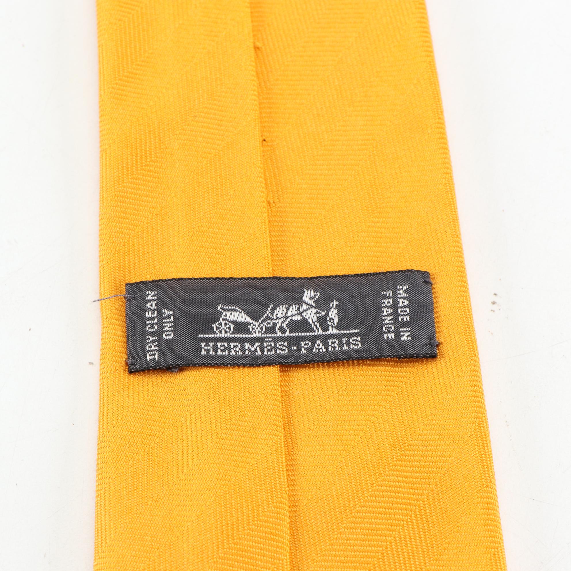 Hermès Hand-Stitched Necktie in Silk Herringbone Jacquard
