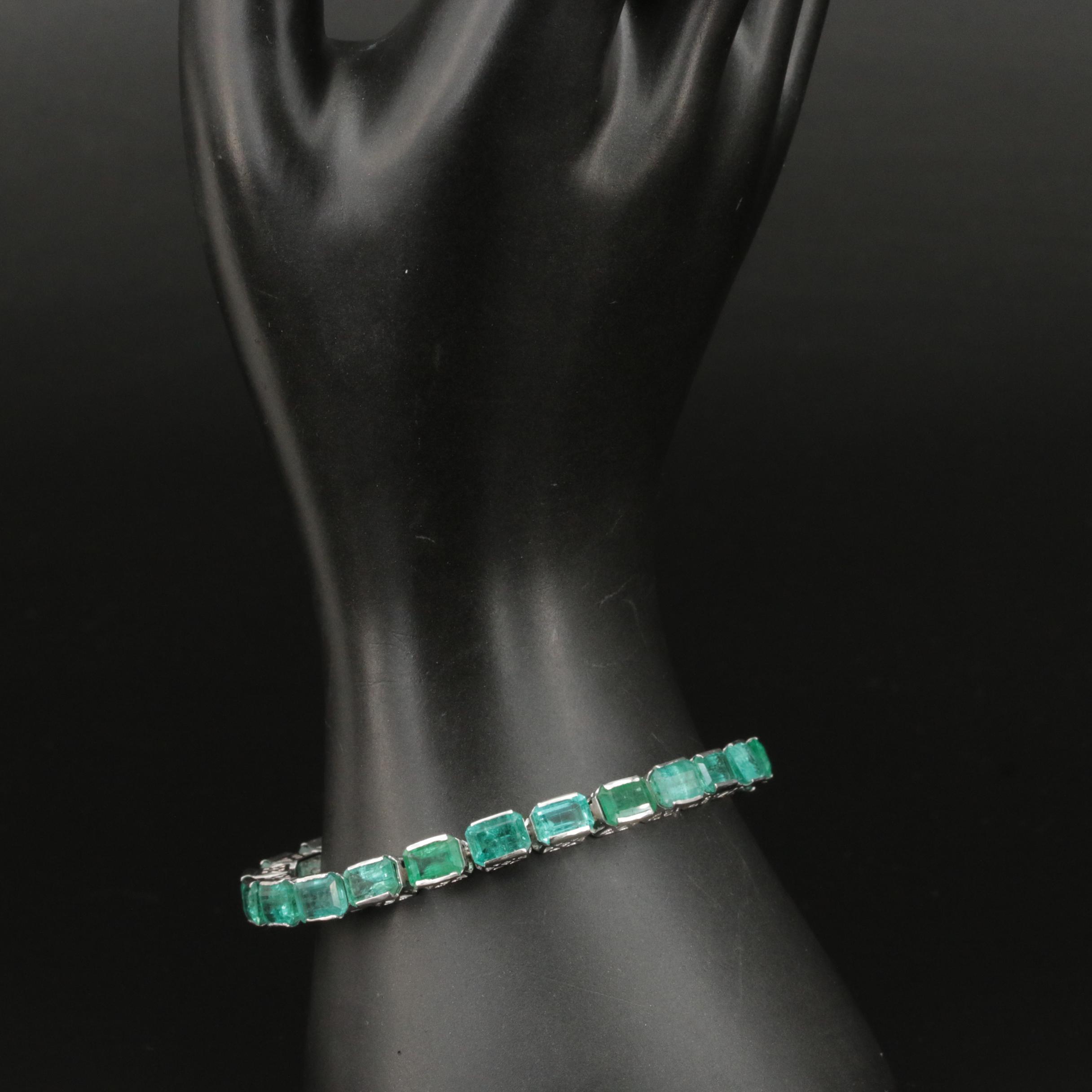 18K Gold 24.55 CTW Emerald Bracelet