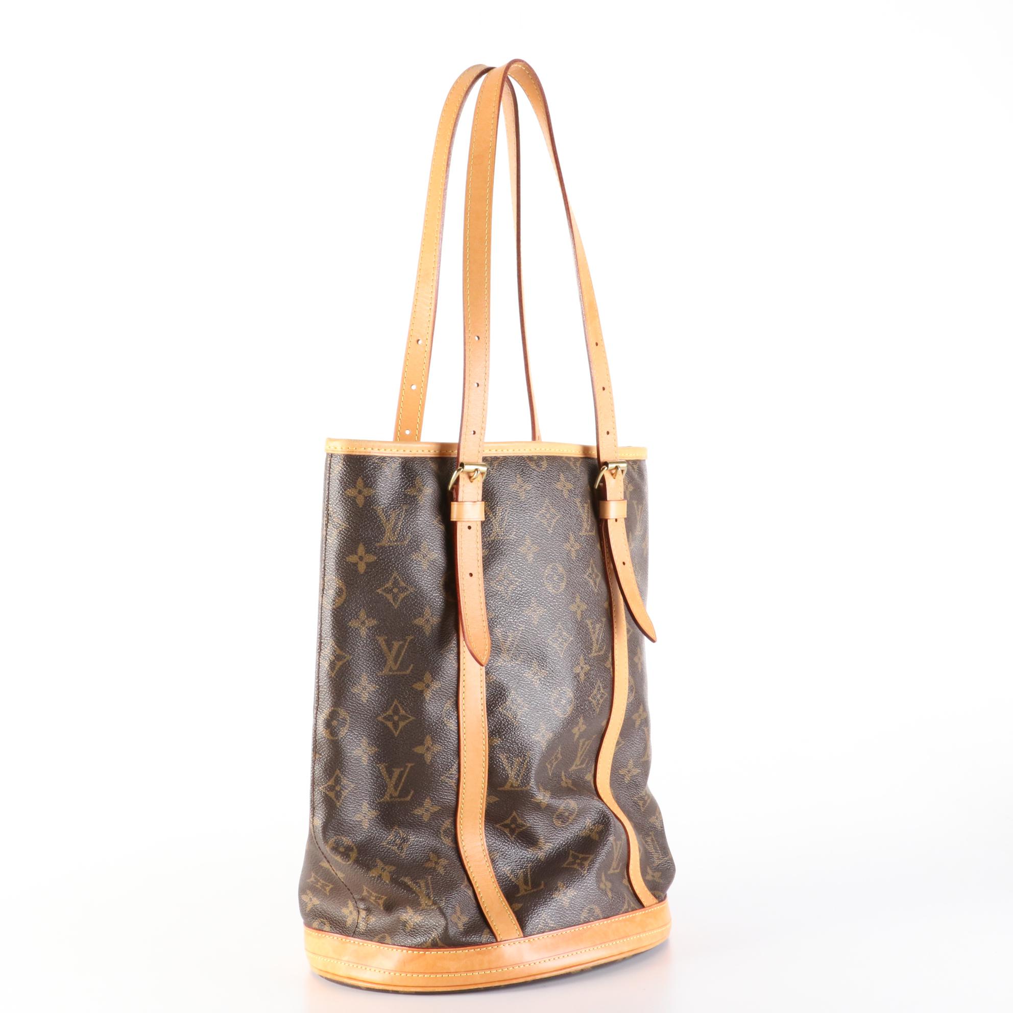 Louis Vuitton Bucket Bag GM in Monogram Canvas and Vachetta Leather