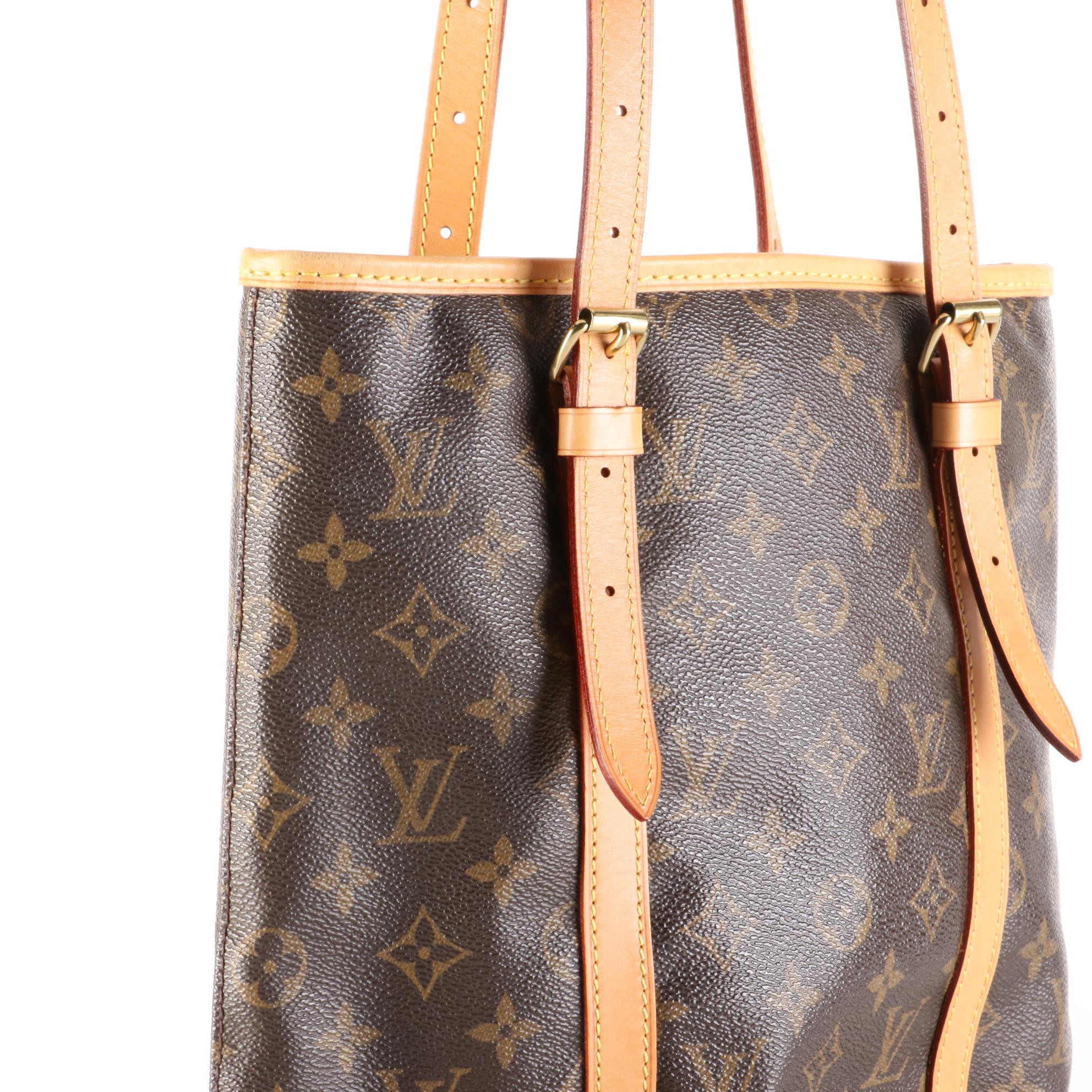 Louis Vuitton Bucket Bag GM in Monogram Canvas and Vachetta Leather