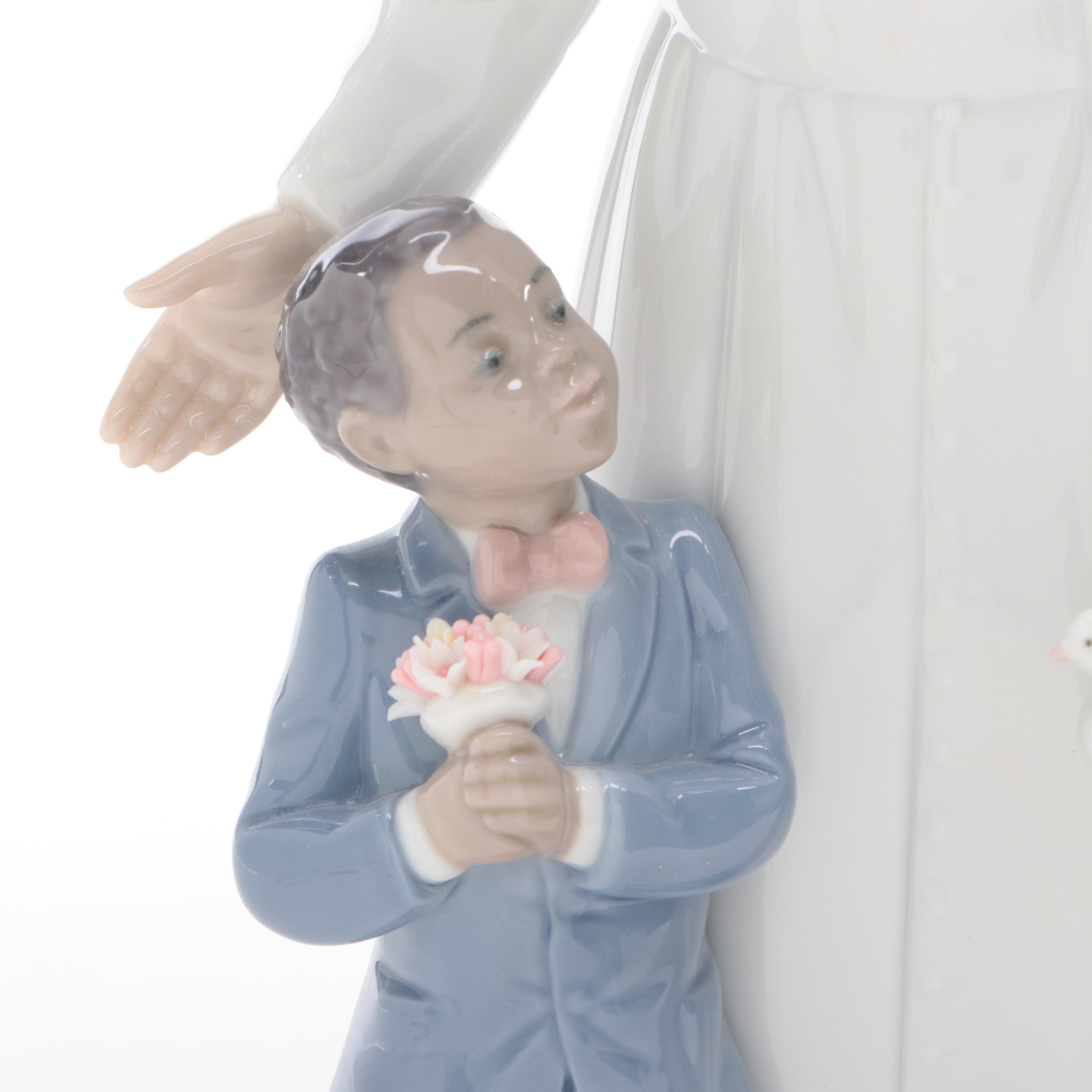 Lladró "Pope John Paul II" Porcelain Figurine Designed by José Puche, 1998