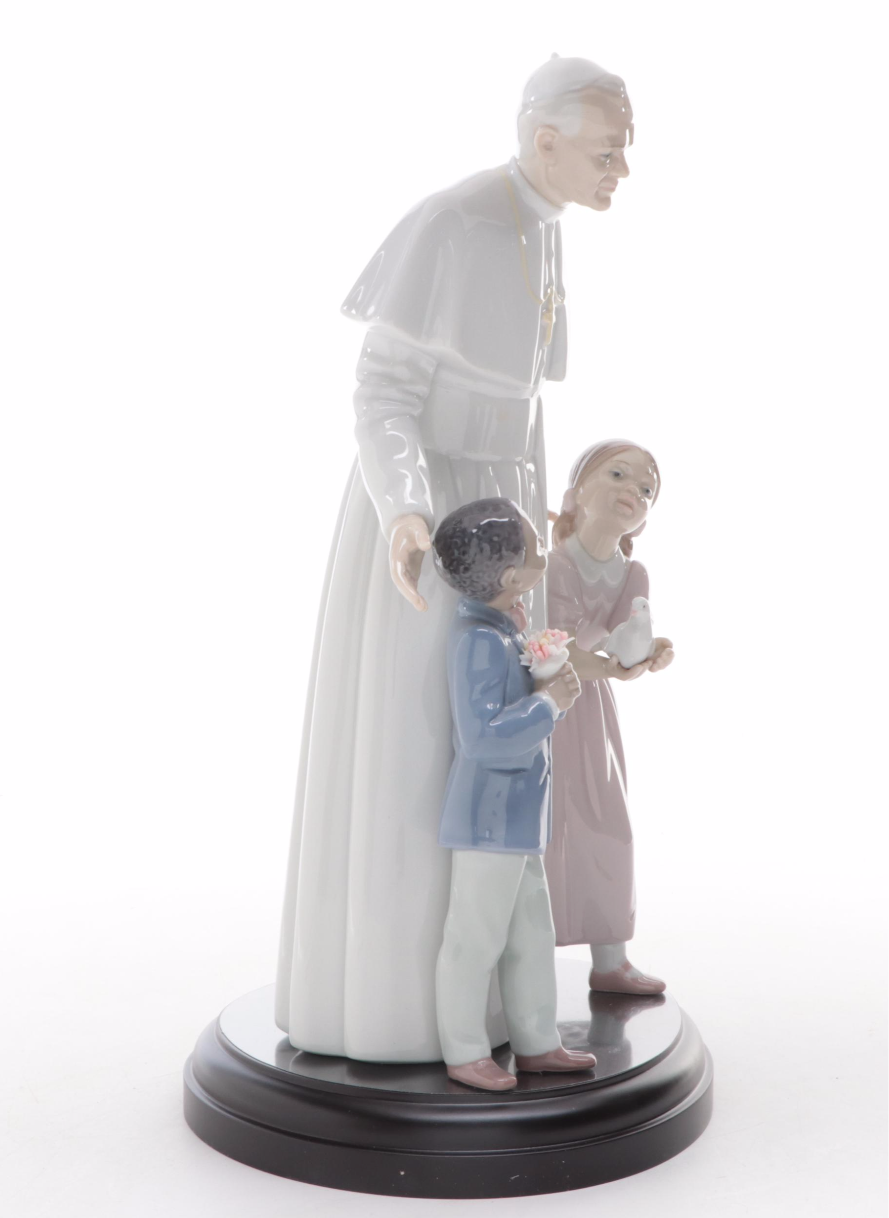 Lladró "Pope John Paul II" Porcelain Figurine Designed by José Puche, 1998