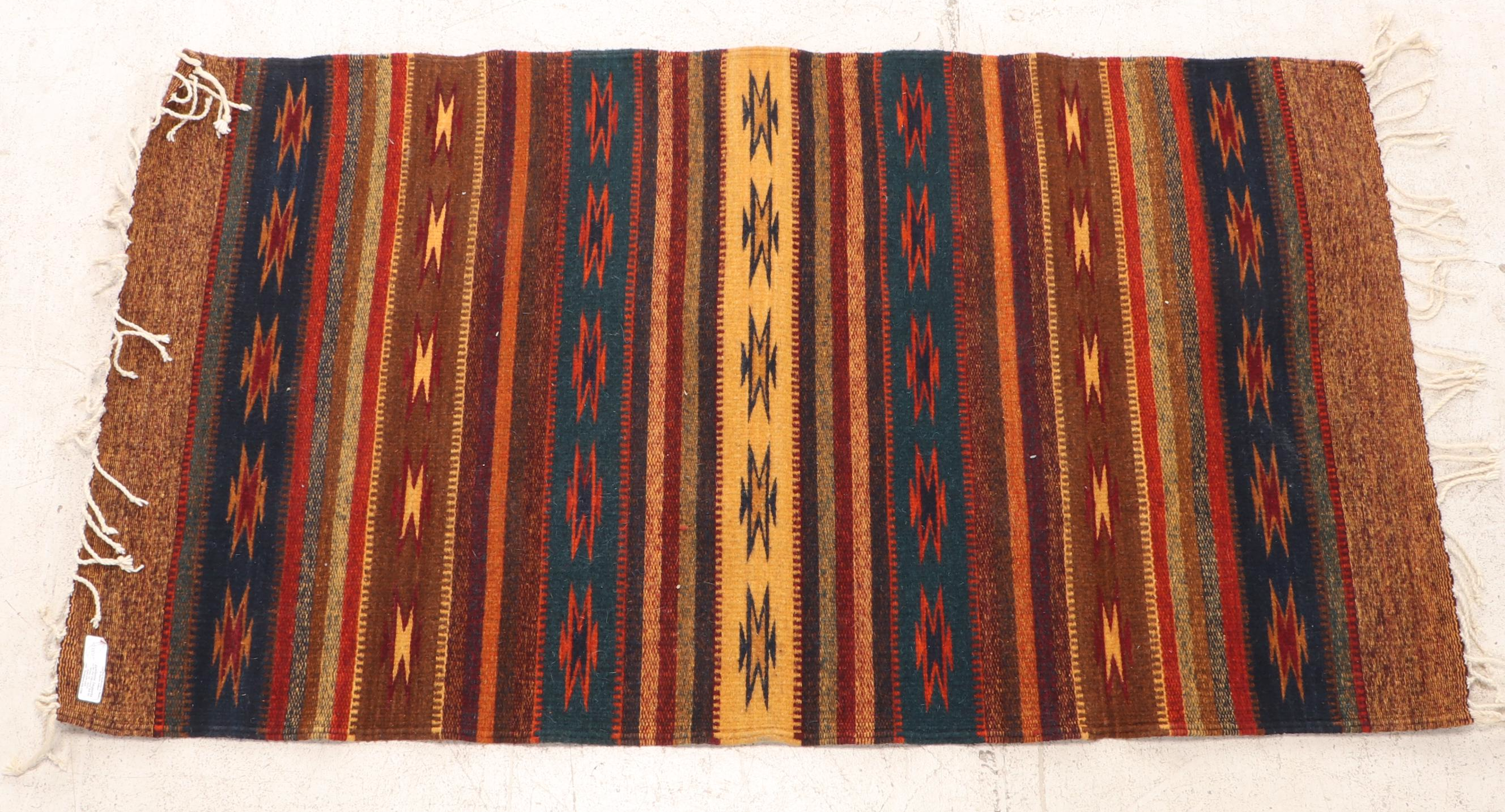2'8 x 5' Handwoven Southwestern Chimayo Style Accent Rug