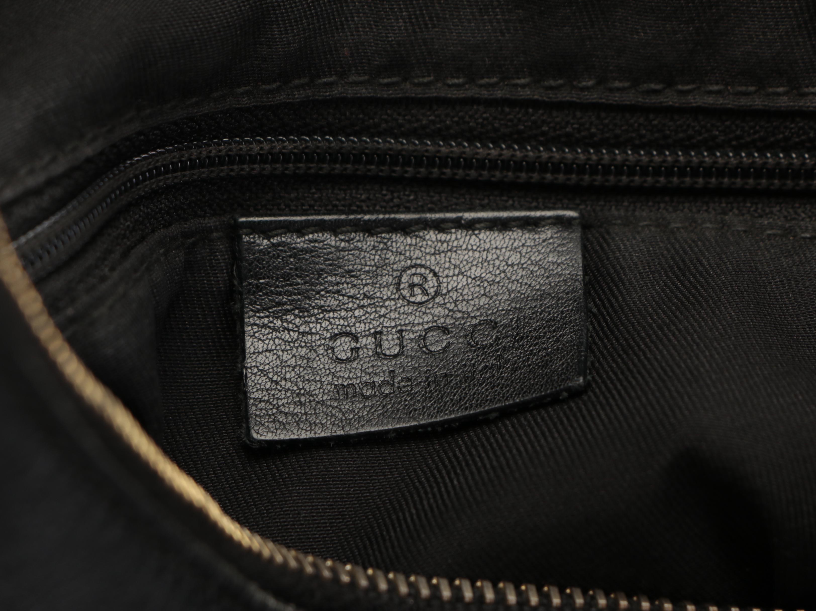 Gucci Abbey D-Ring Hobo Bag in Black Calfskin Leather