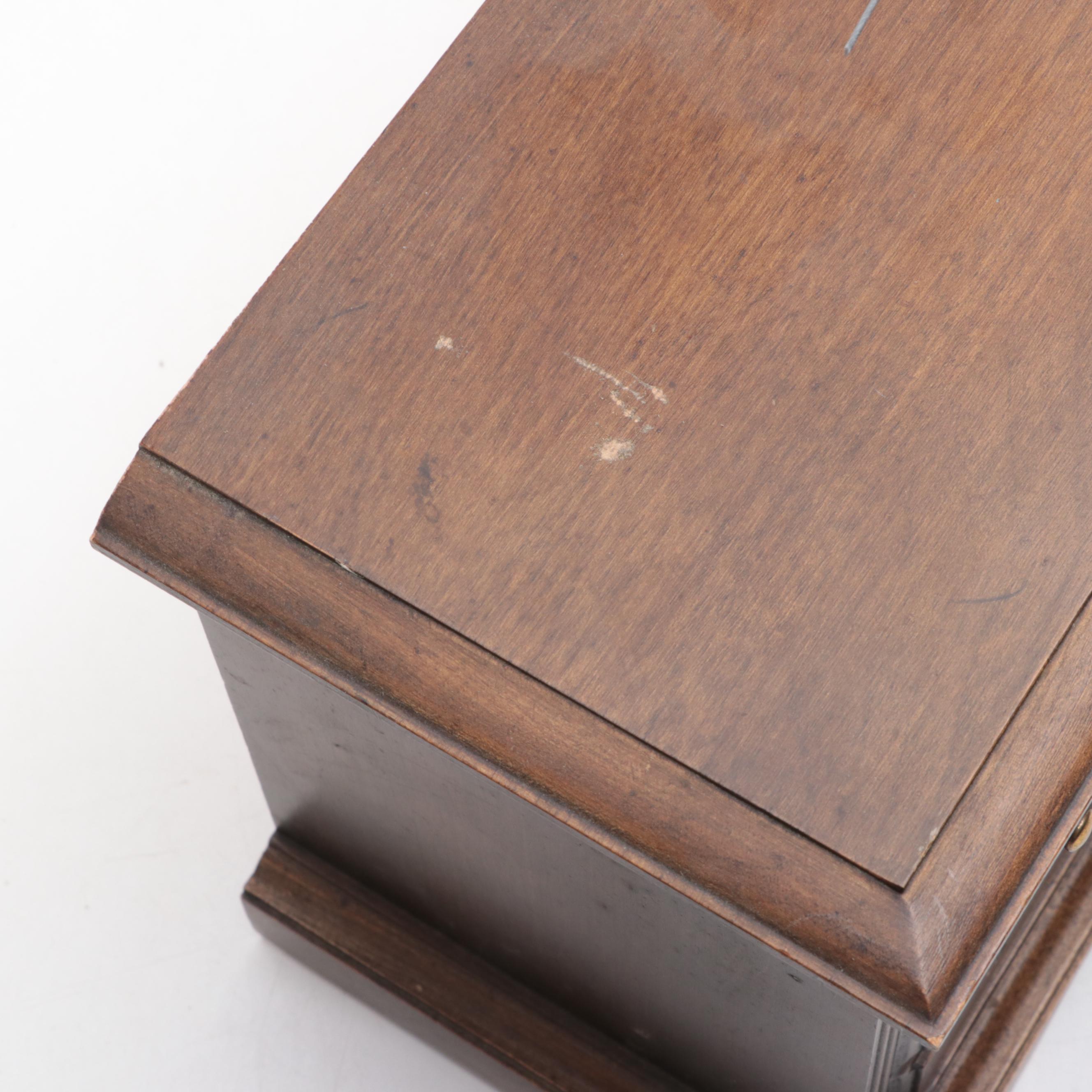 Philco Model L929-124 AM/FM Table Radio, Mid-20th Century