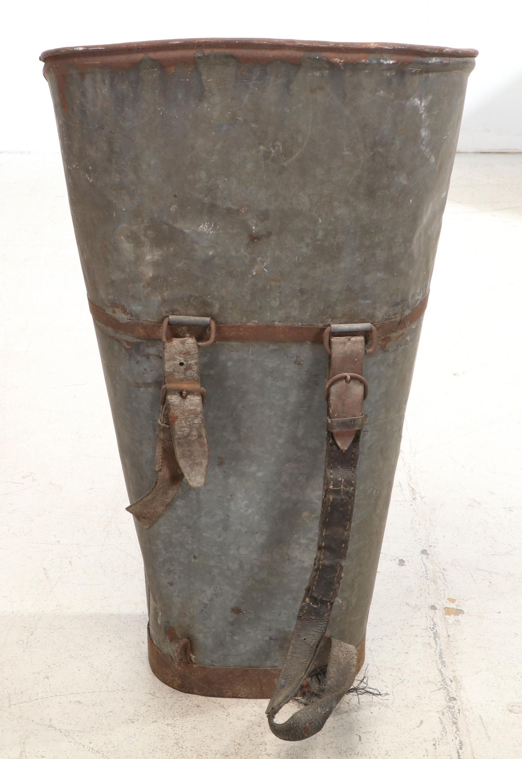 Galvanized Metal Grape Harvesting Bucket