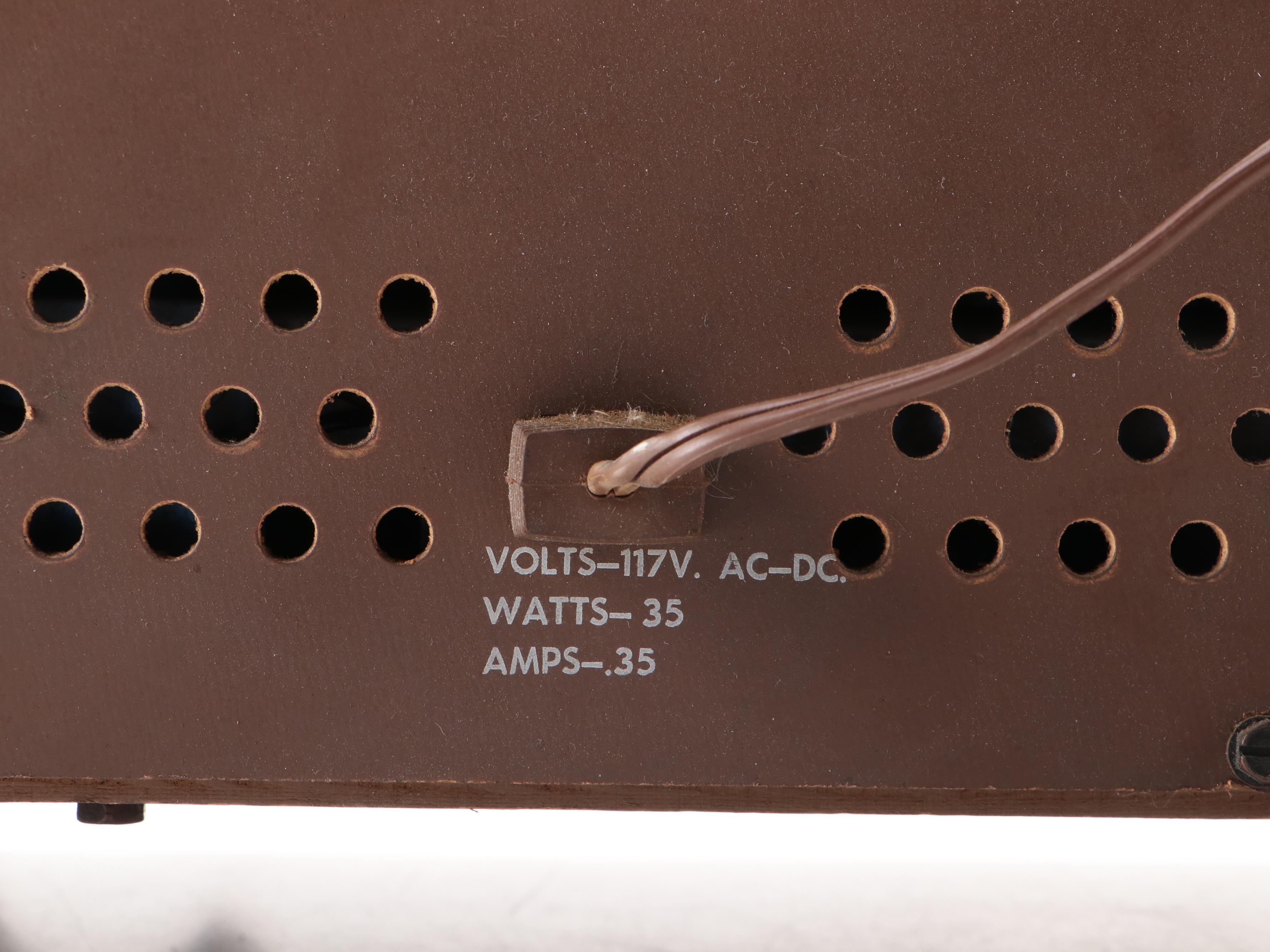 Zenith Model K731 AM/FM Long Distance Radio, Mid-20th Century