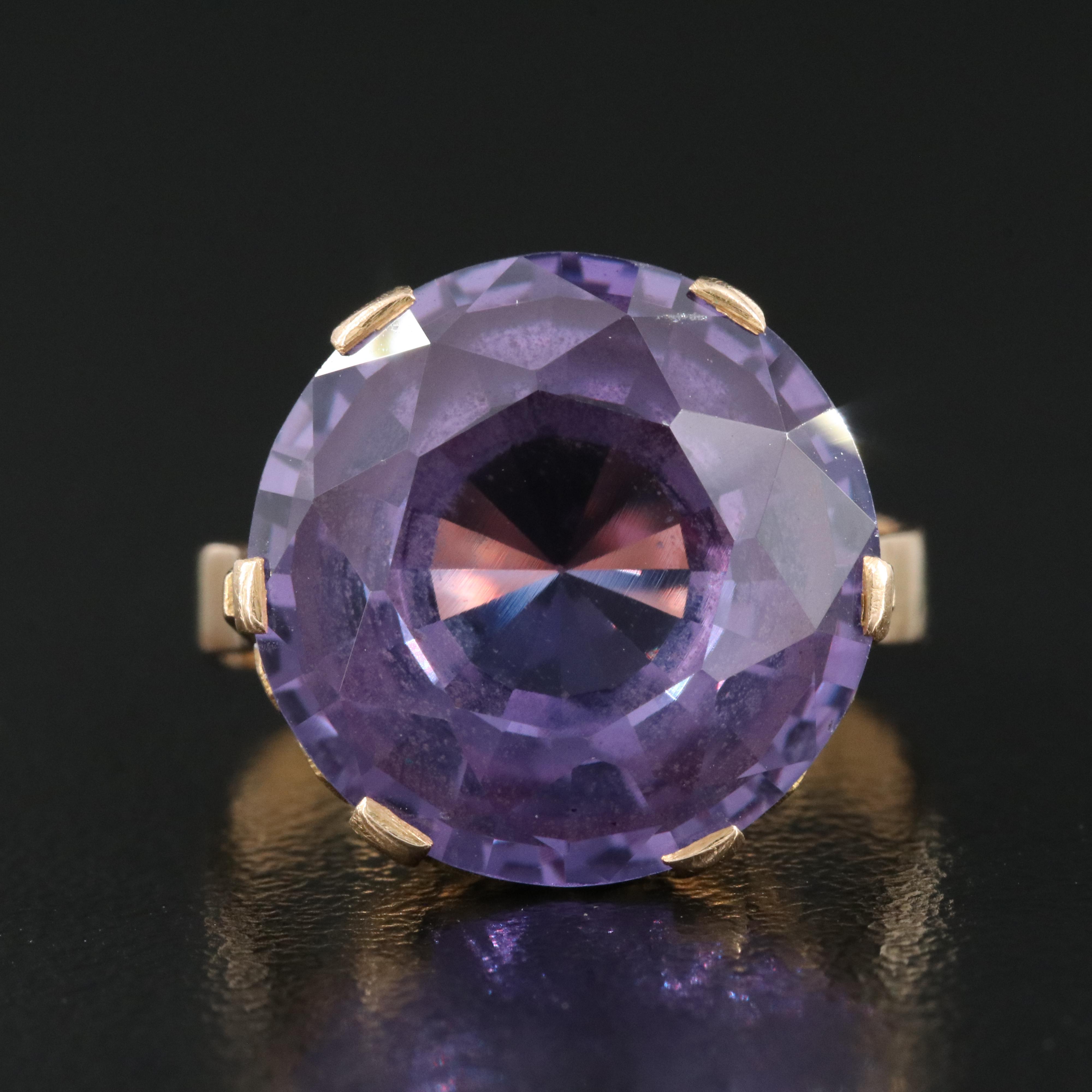 Vintage 18K Color Changing Sapphire Ring