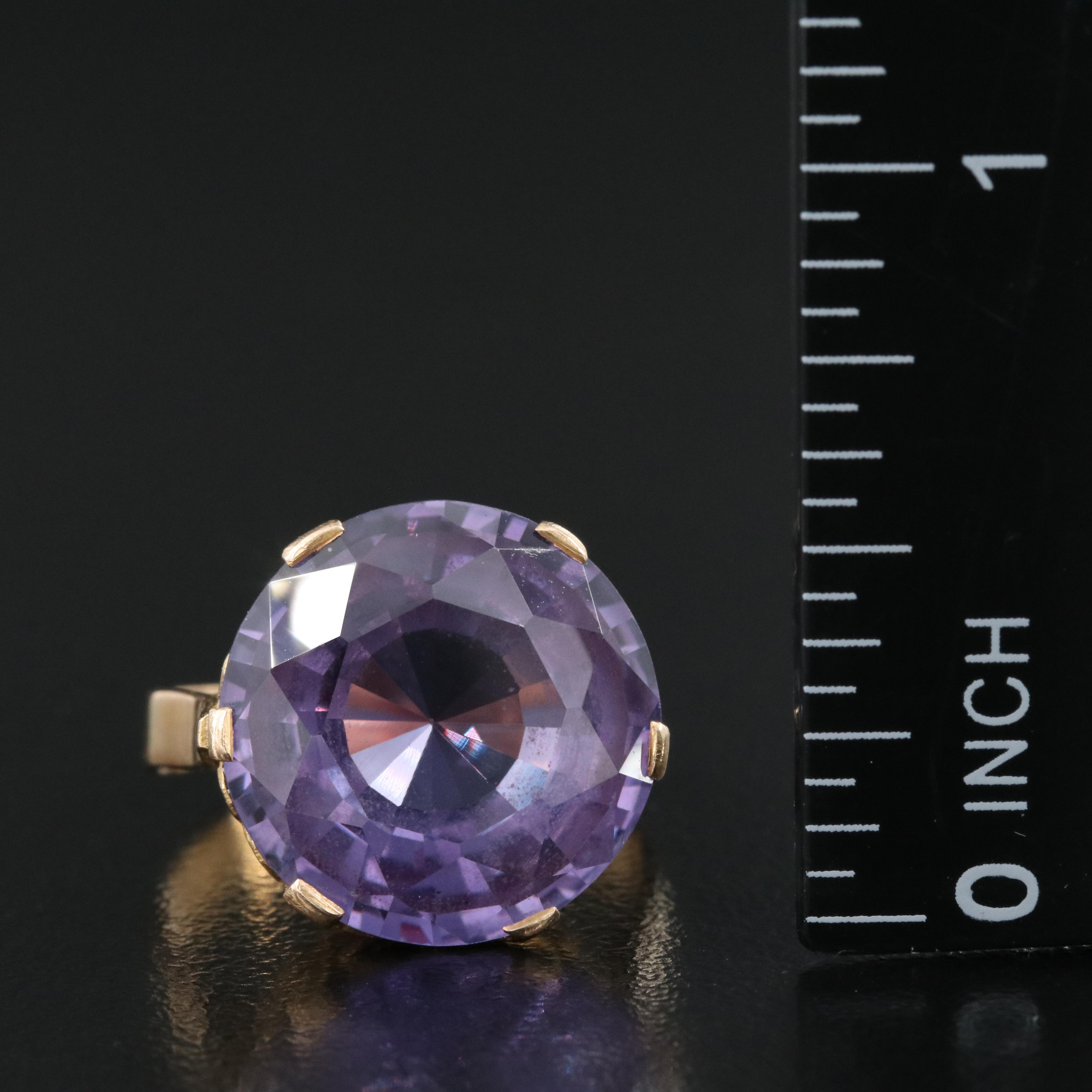 Vintage 18K Color Changing Sapphire Ring