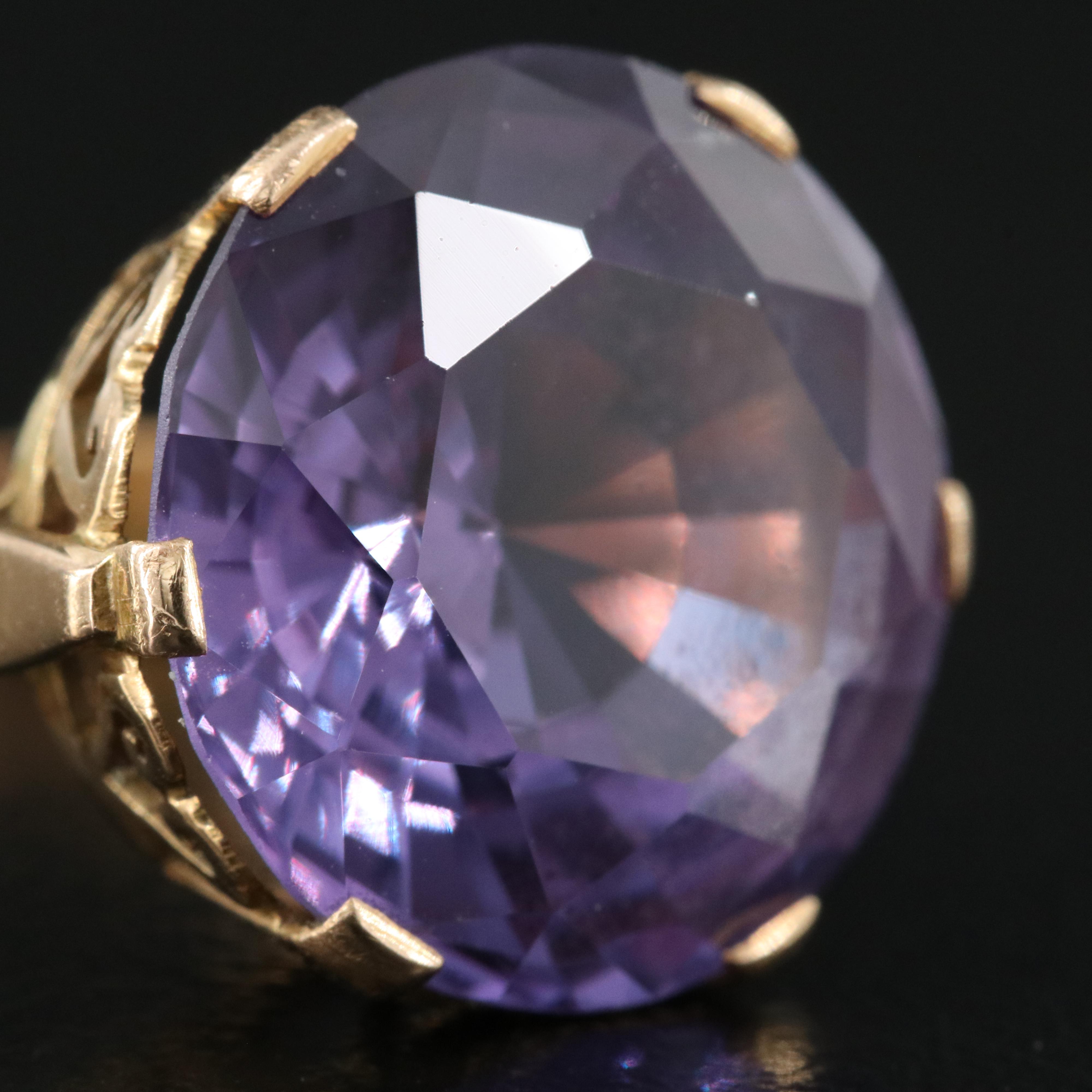 Vintage 18K Color Changing Sapphire Ring