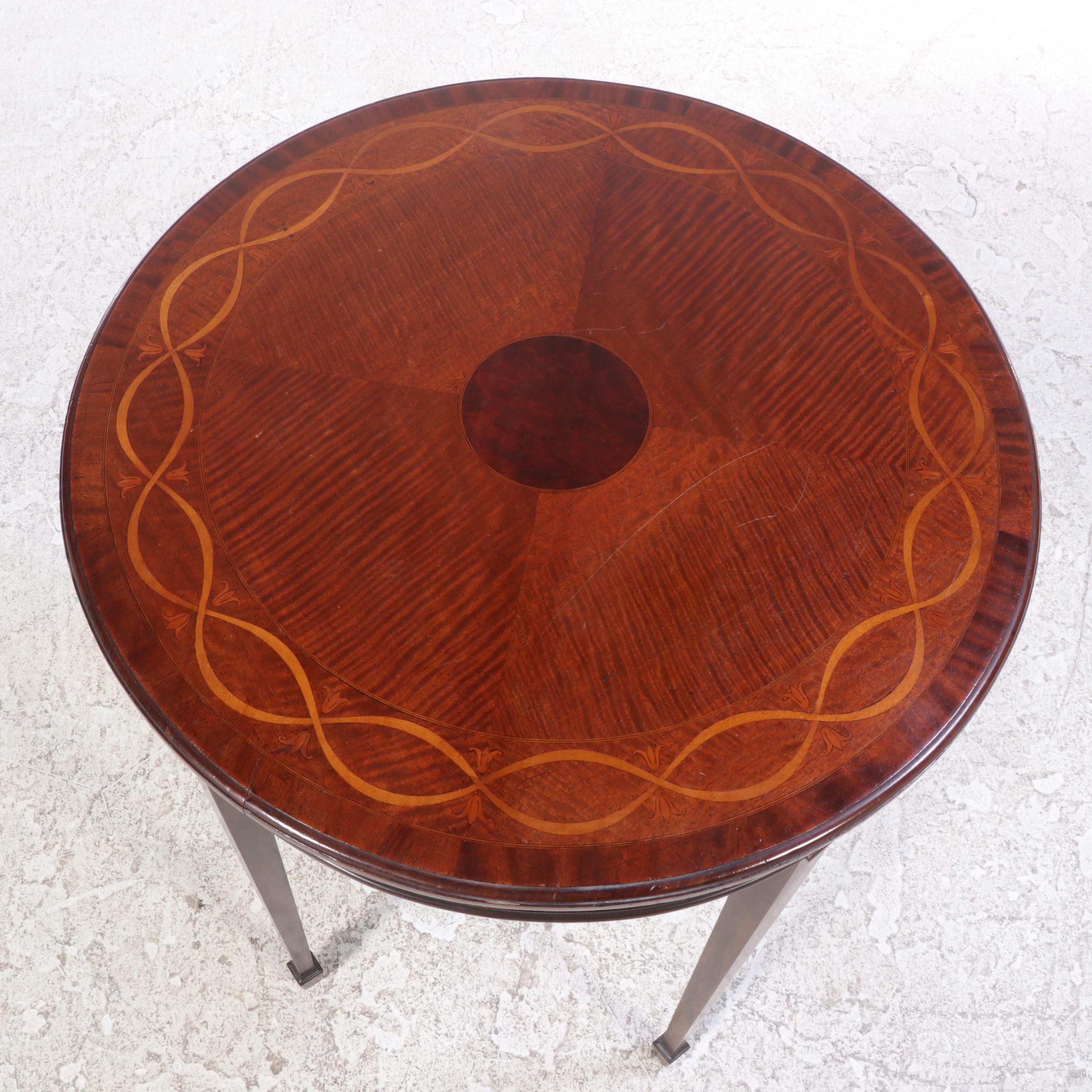 Federal Style Mahogany and Marquetry Side Table, Early to Mid 20th Century