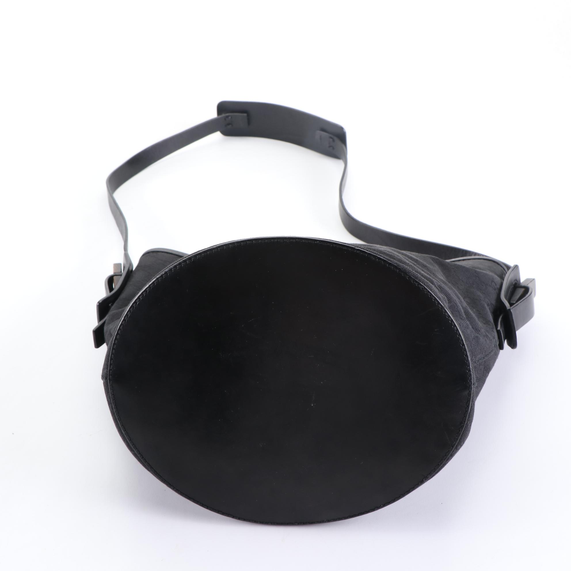Gucci Bucket Bag in Black GG Canvas and Leather