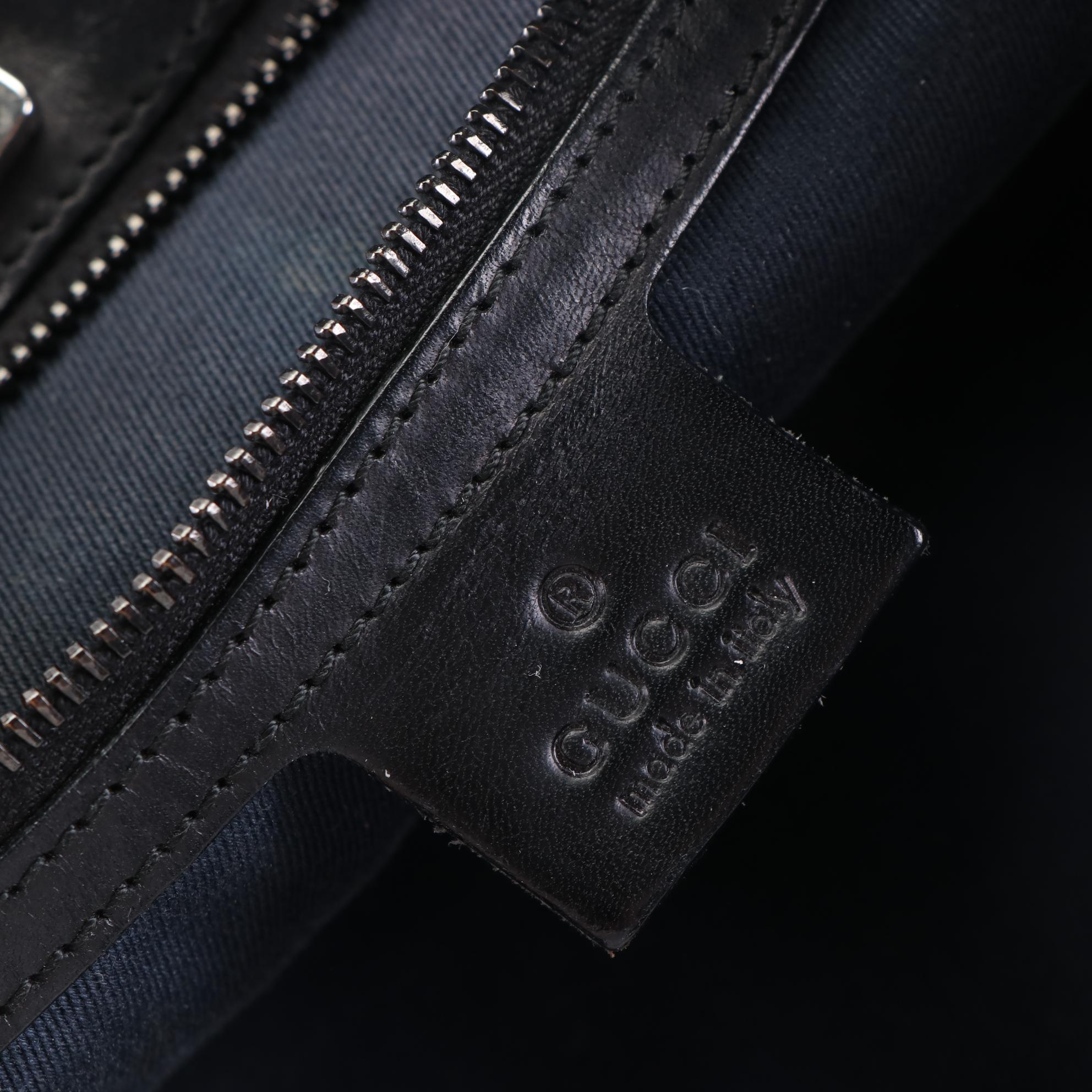 Gucci Bucket Bag in Black GG Canvas and Leather