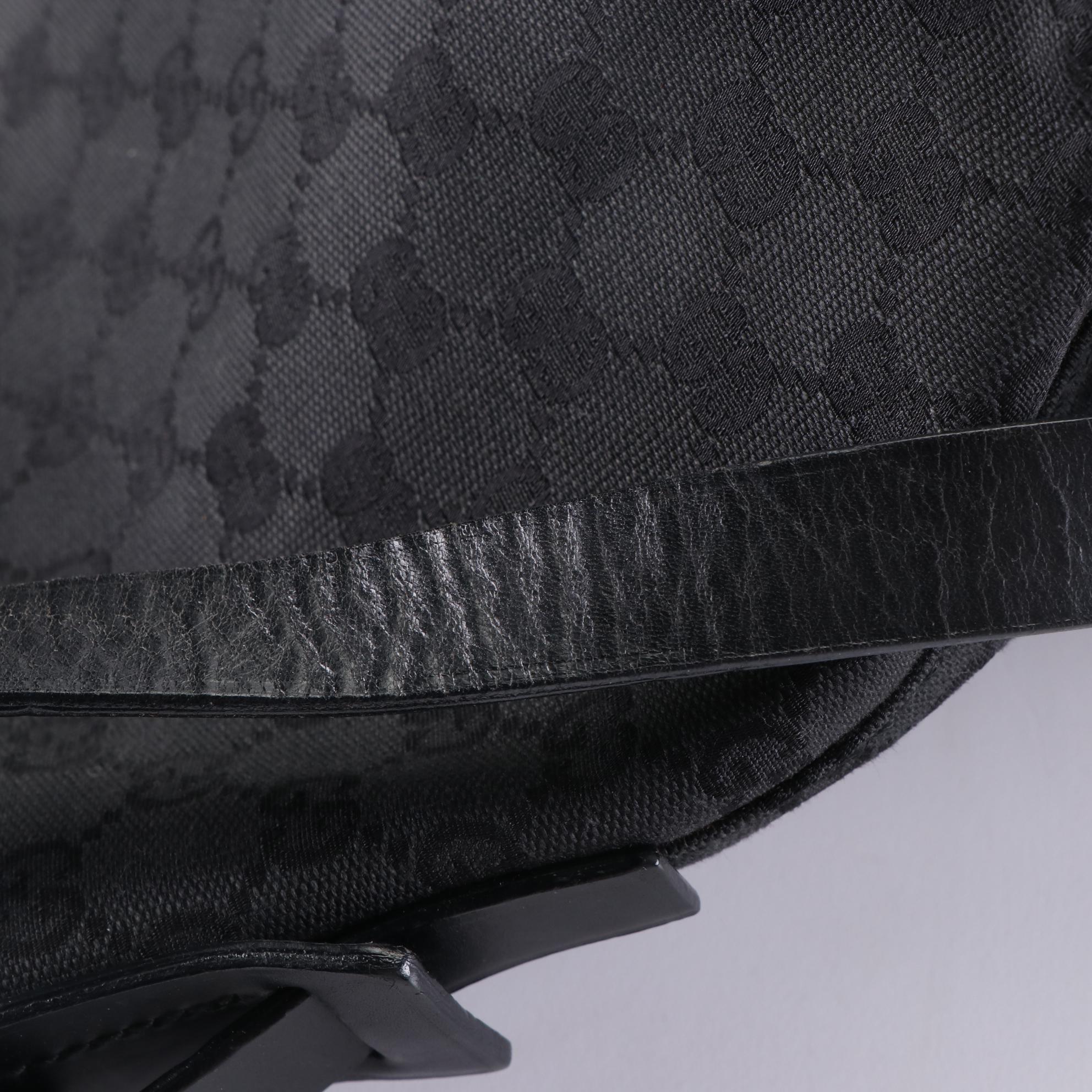 Gucci Bucket Bag in Black GG Canvas and Leather