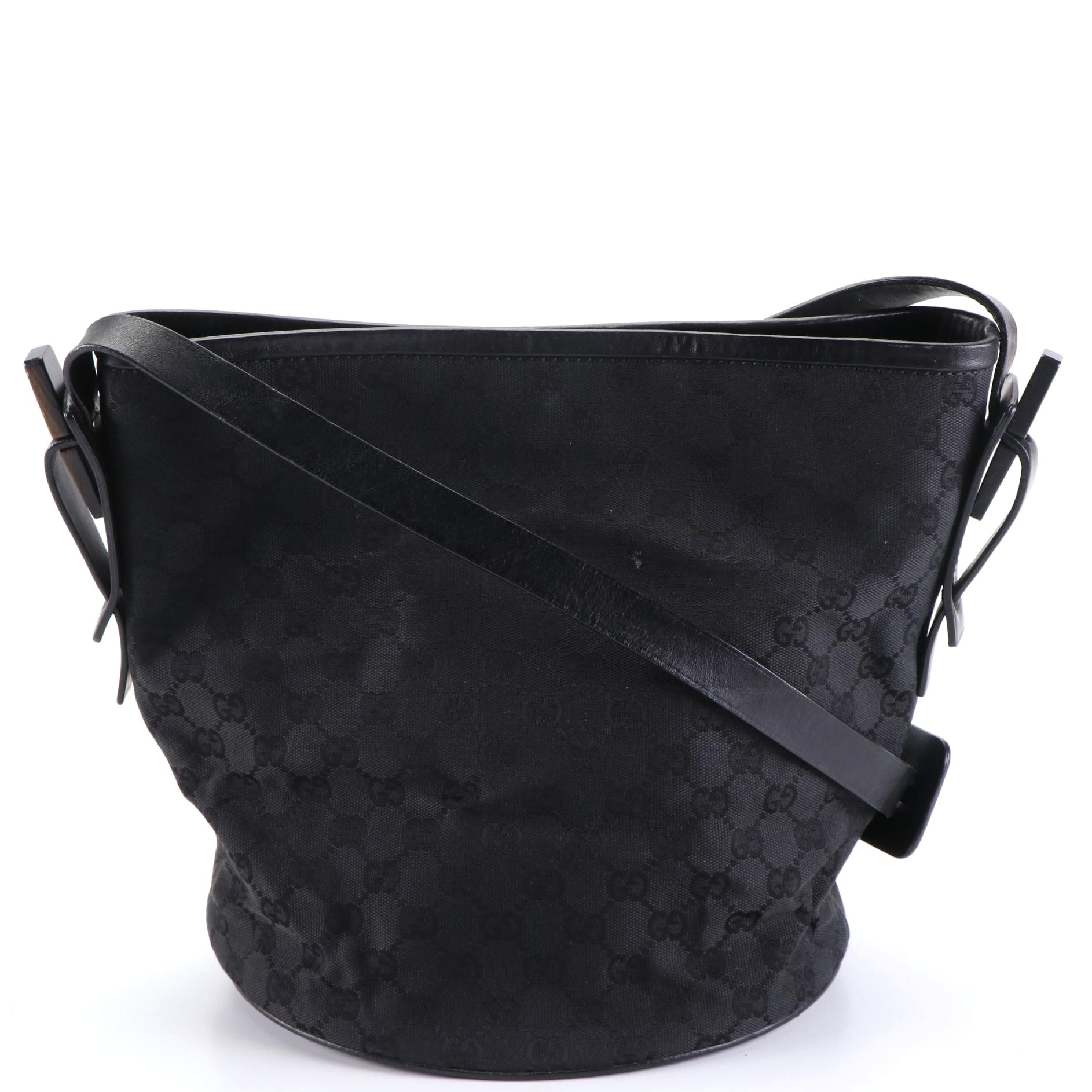 Gucci Bucket Bag in Black GG Canvas and Leather