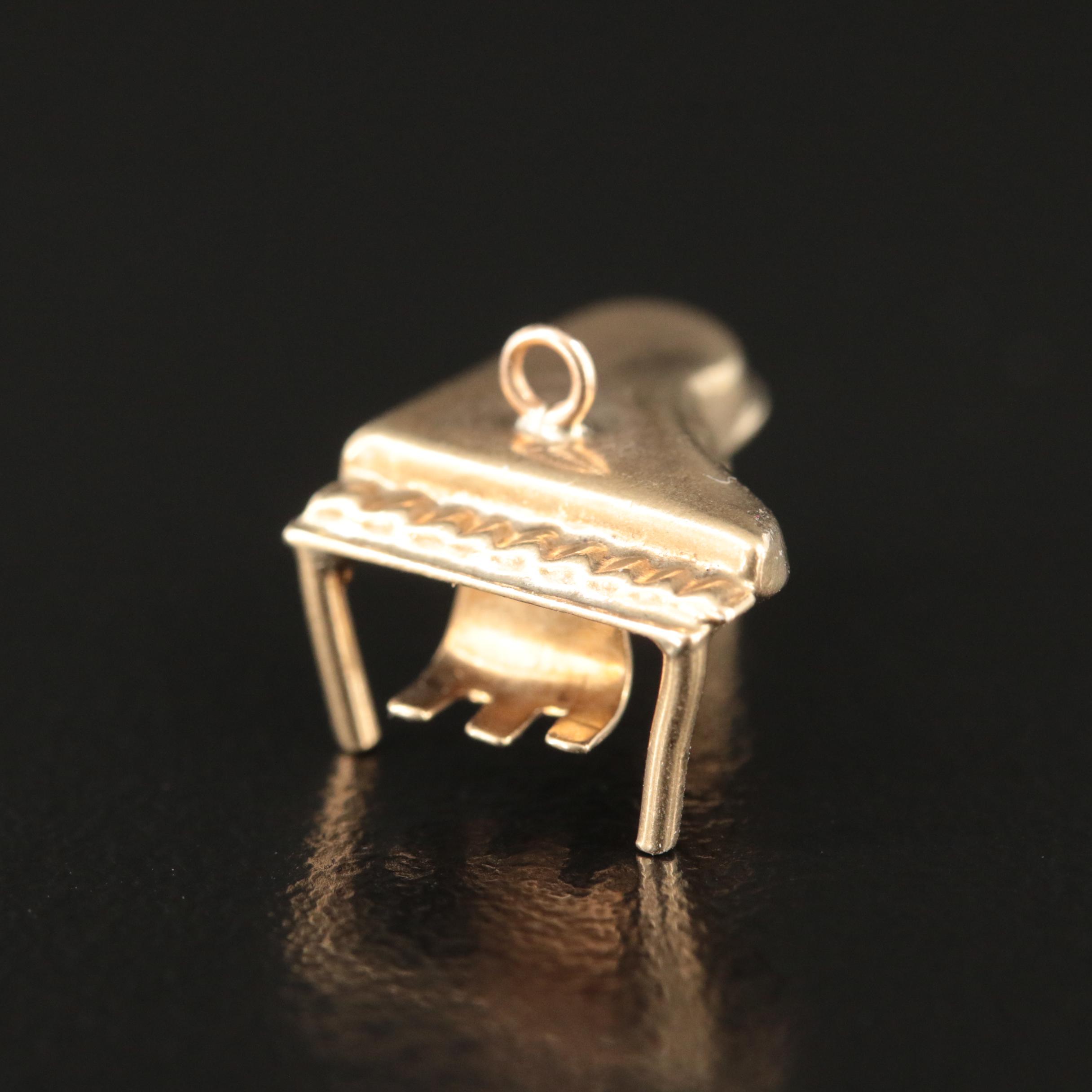Vintage 10K Piano Charm