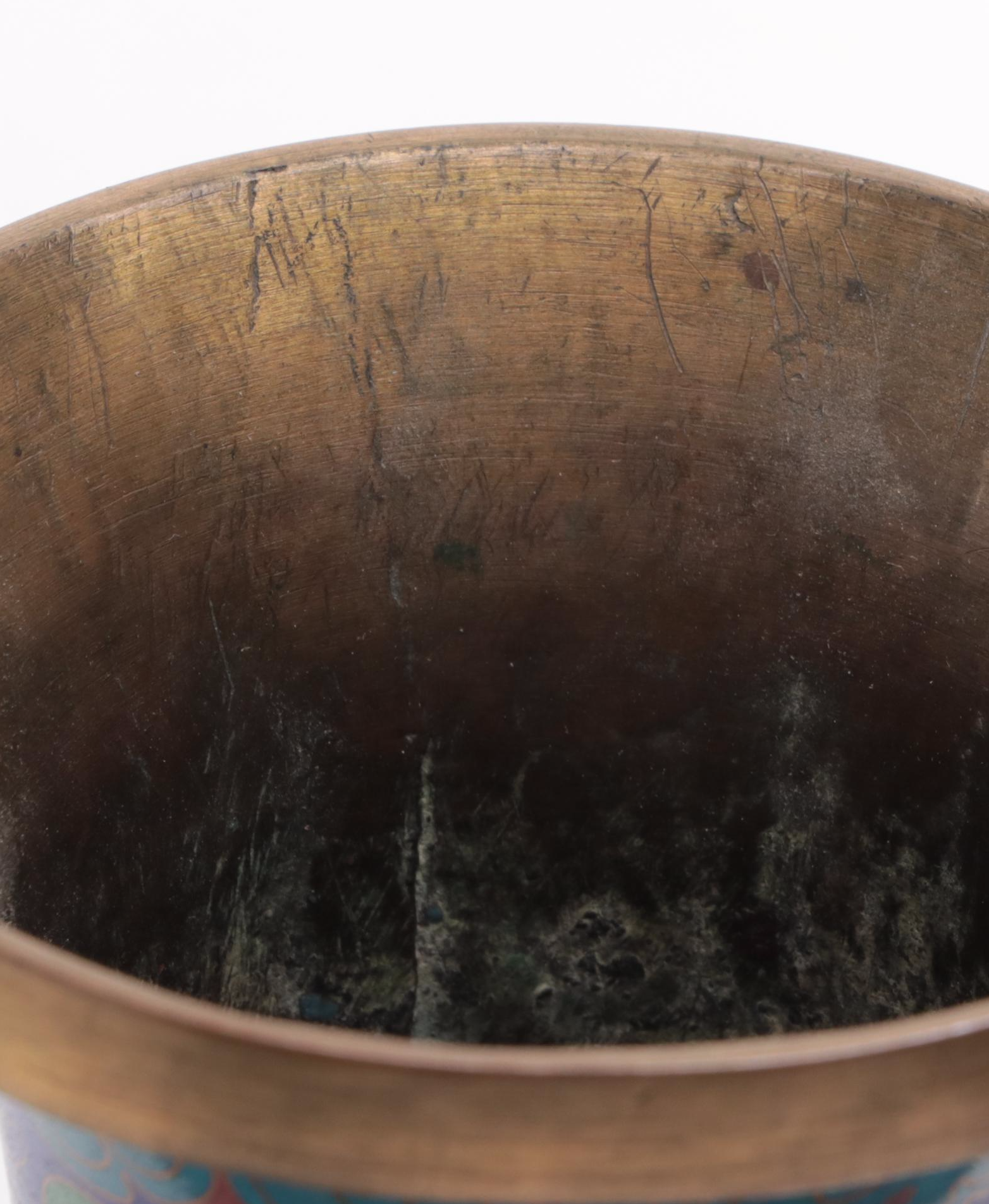 Chinese Dragon Motif Cloisonné Enamel Vase with Cloisonné Enamel Bowls