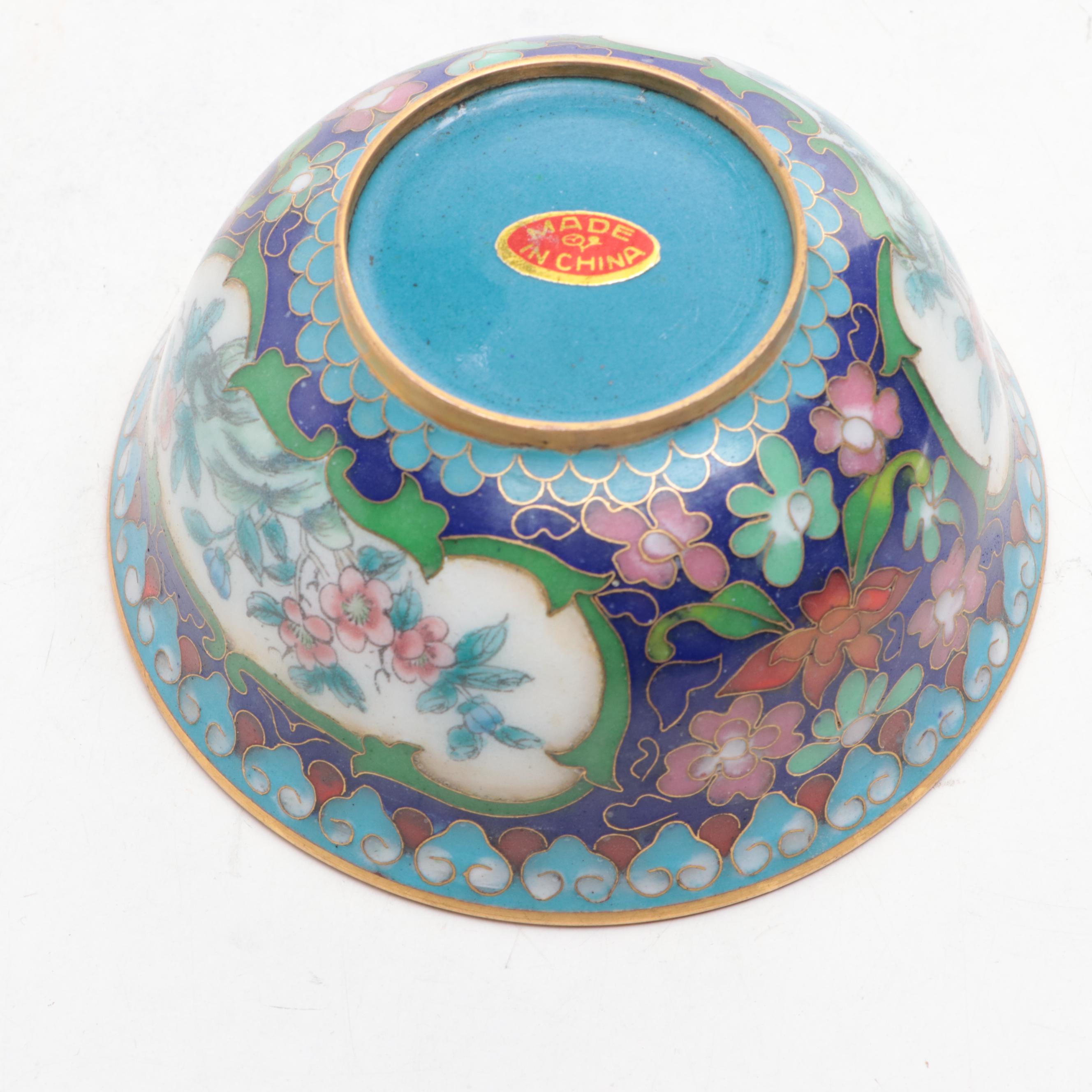 Chinese Dragon Motif Cloisonné Enamel Vase with Cloisonné Enamel Bowls