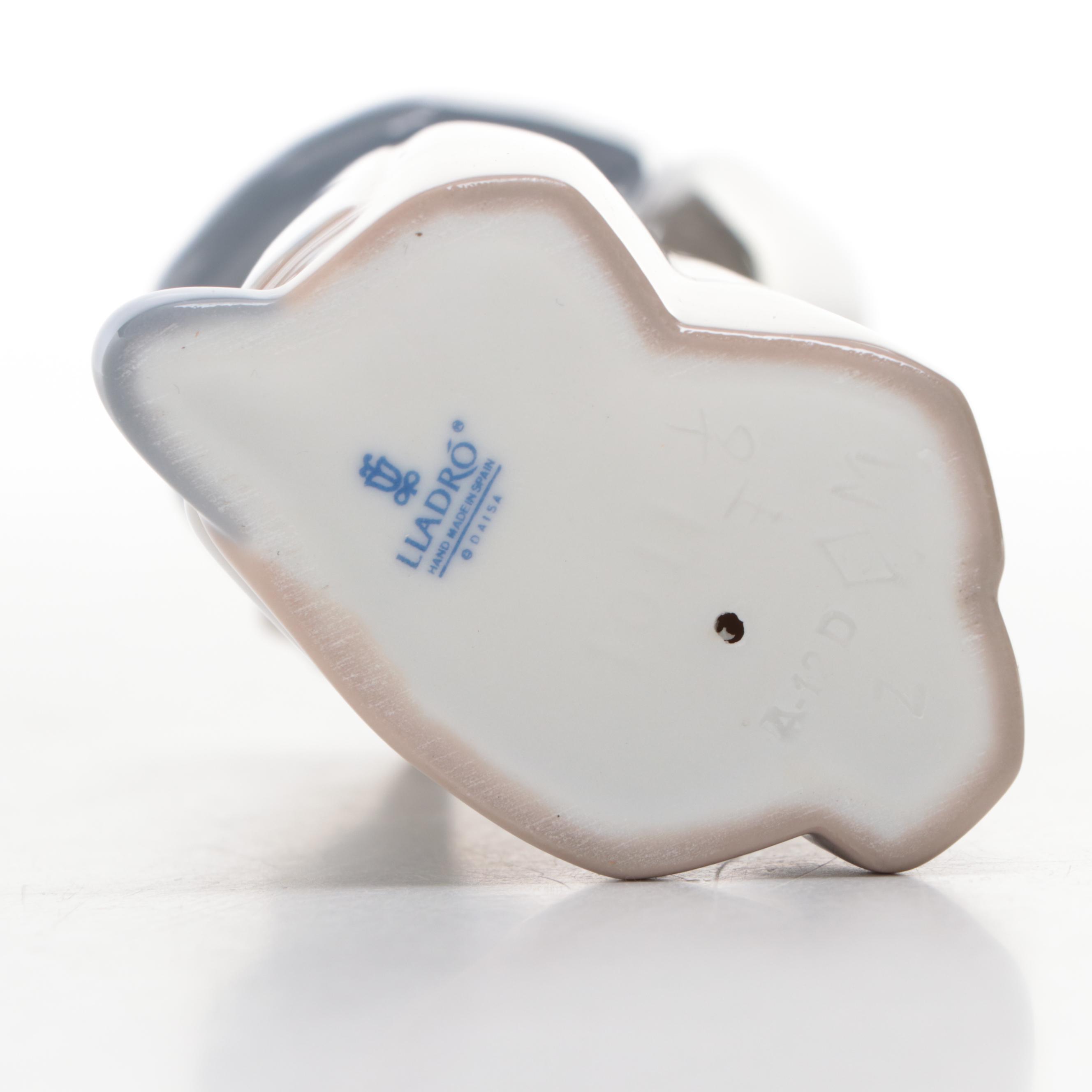 Lladro Daisa #01011 "Girl with Pig" Porcelain Figurine