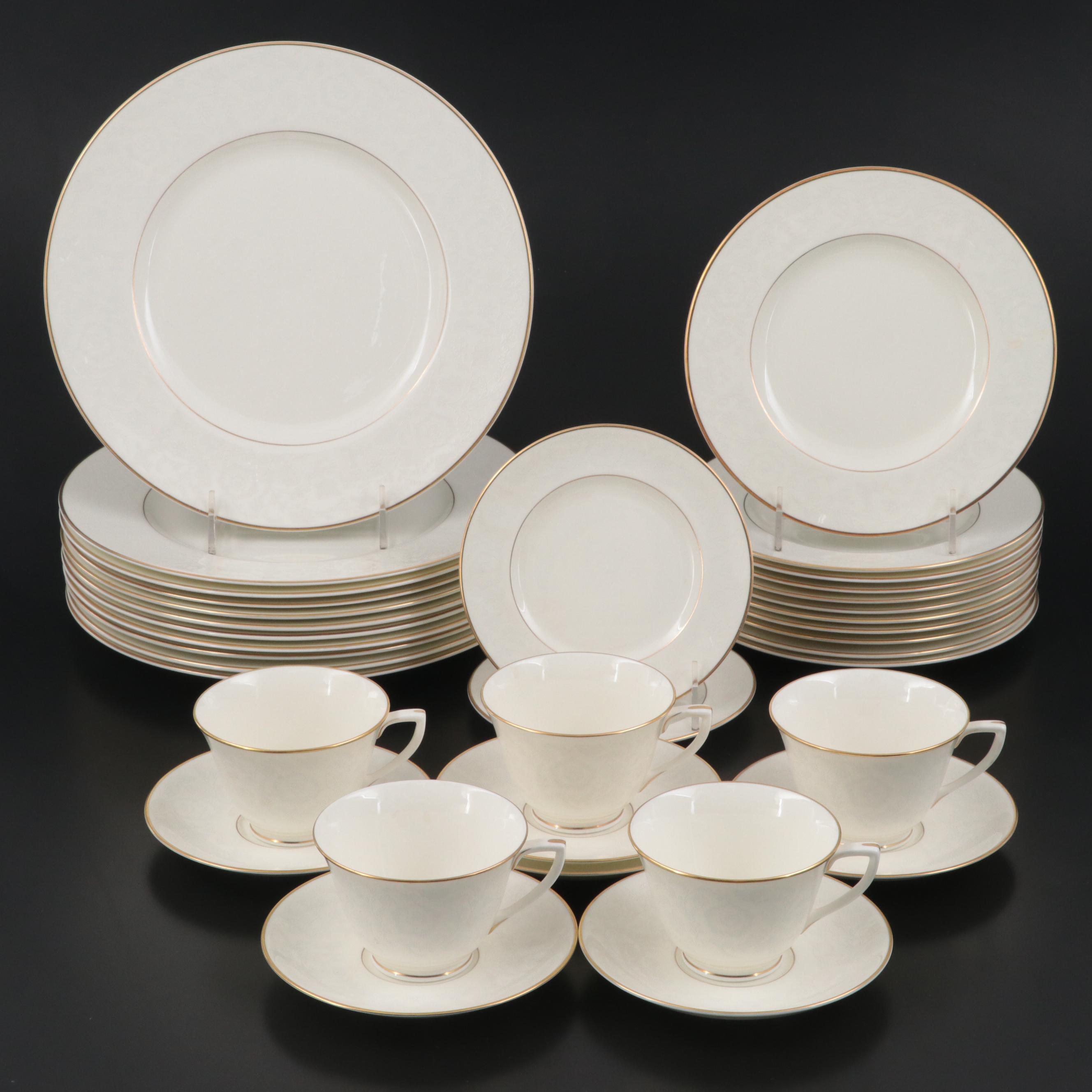 Royal Worcester "Concerto" Dinnerware