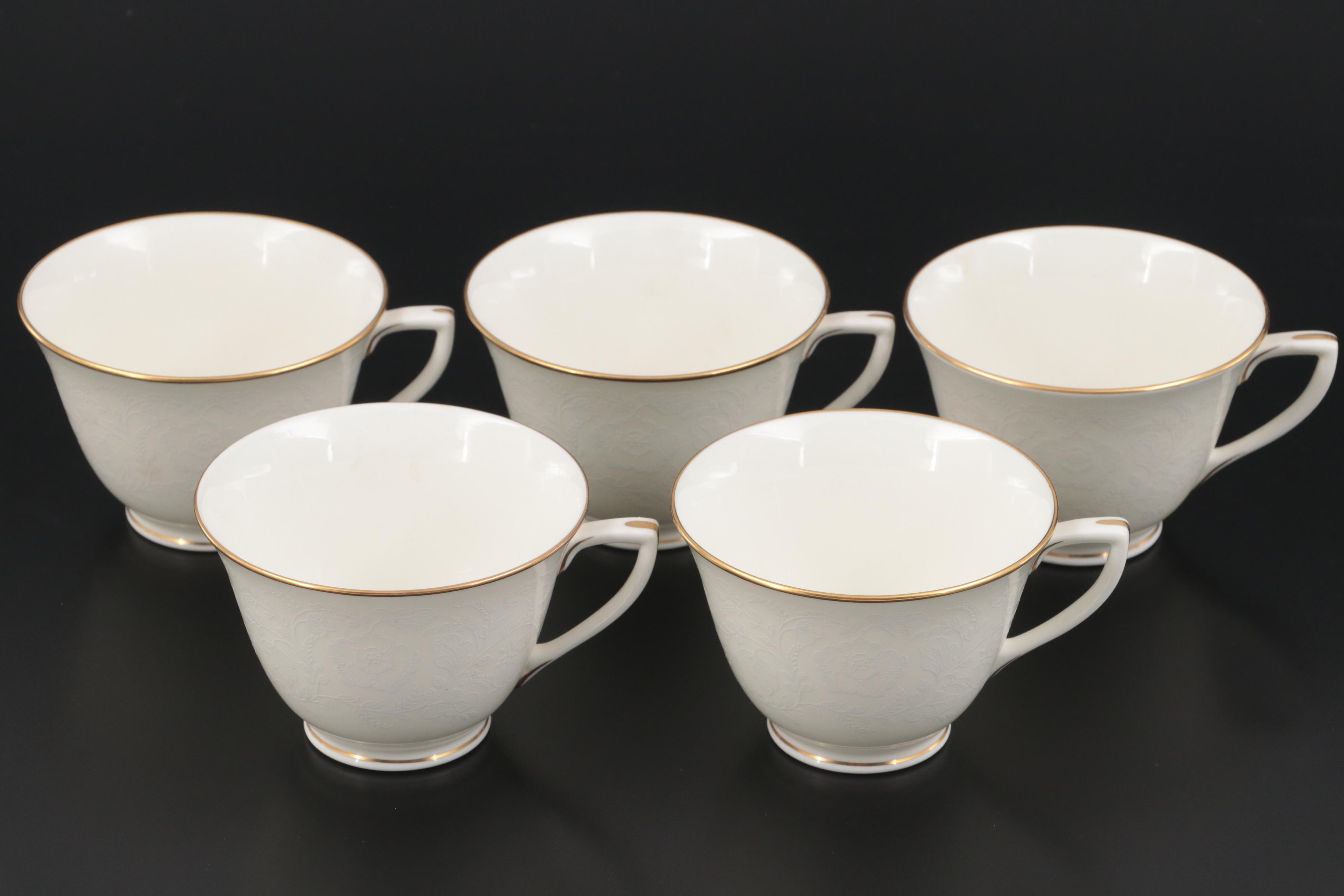 Royal Worcester "Concerto" Dinnerware