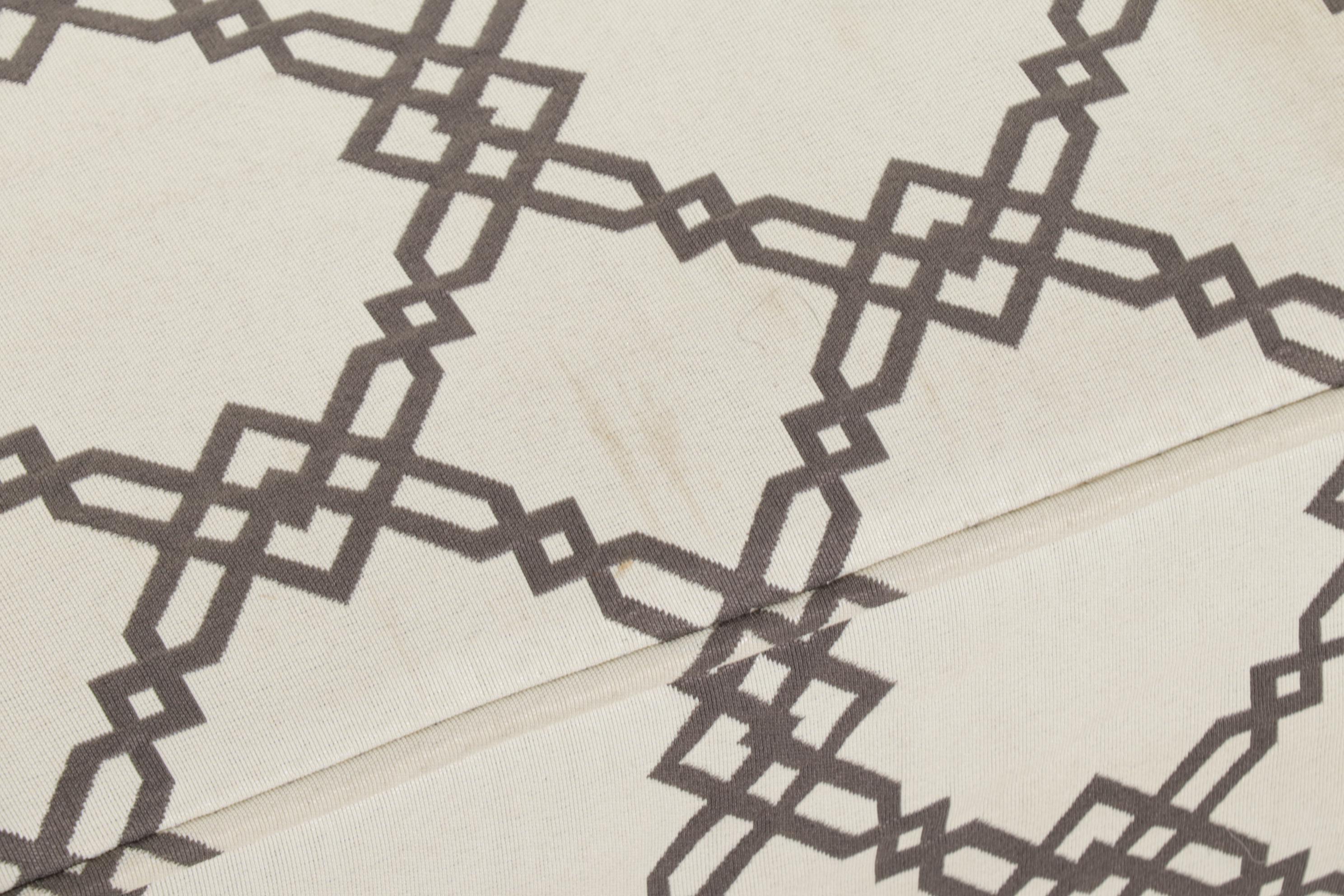 Ashley Furniture "Daystar" Oversized Cocktail Ottoman