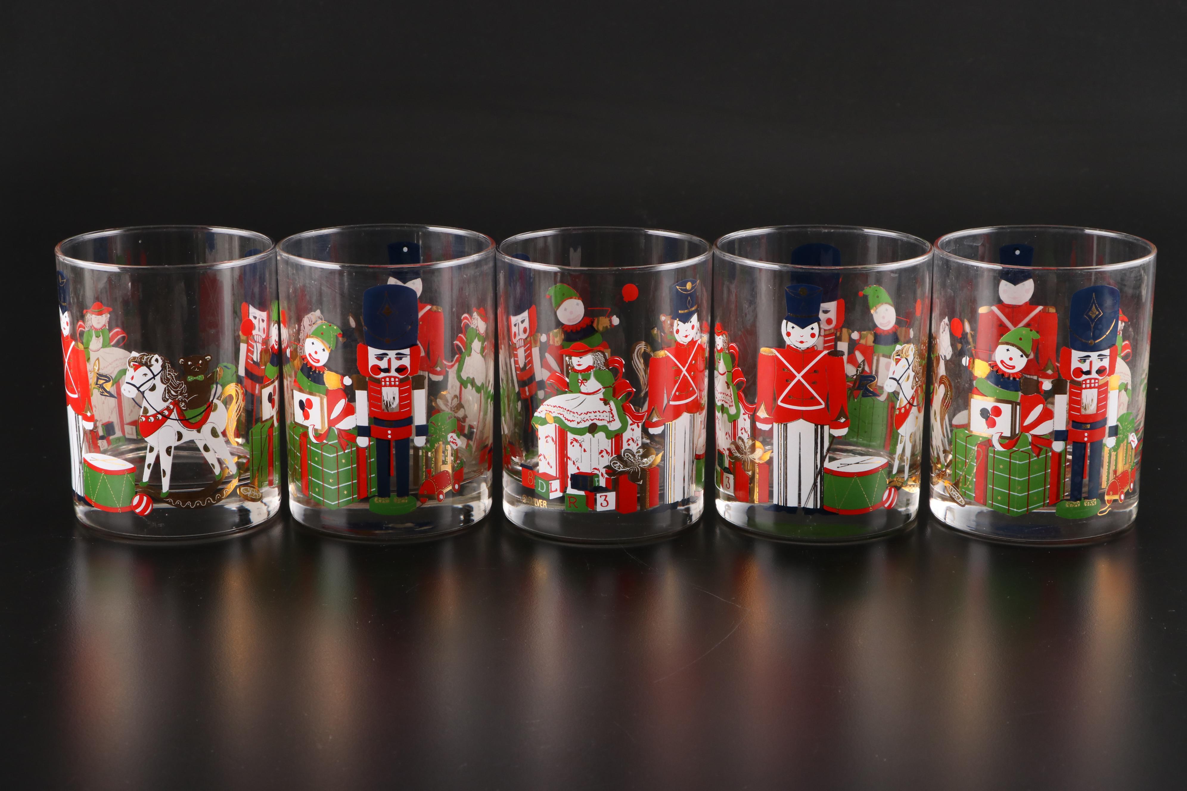 Culver Seasonal Cocktail Glass and More Christmas Theme Drinkware