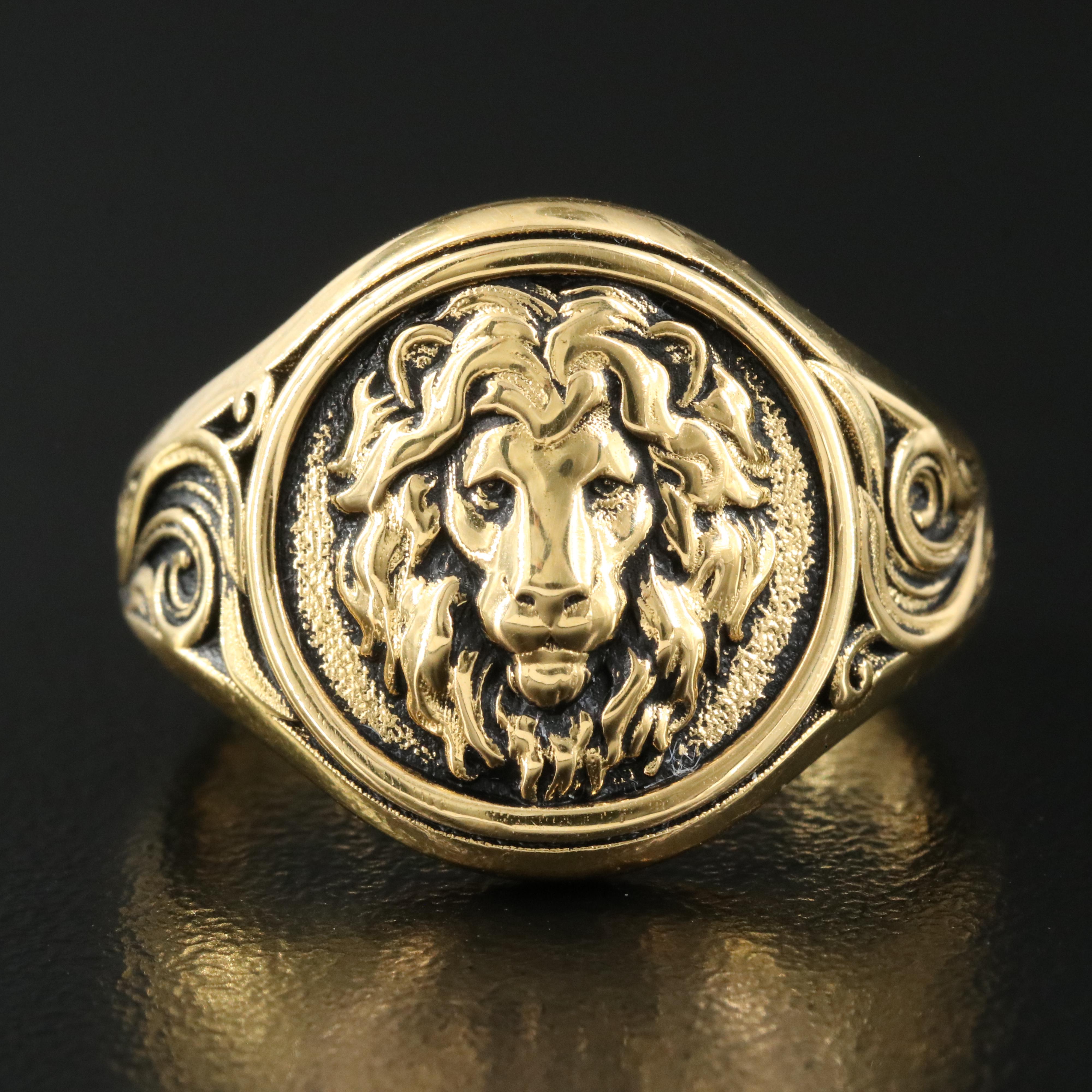 22K Lion's Head Signet Ring