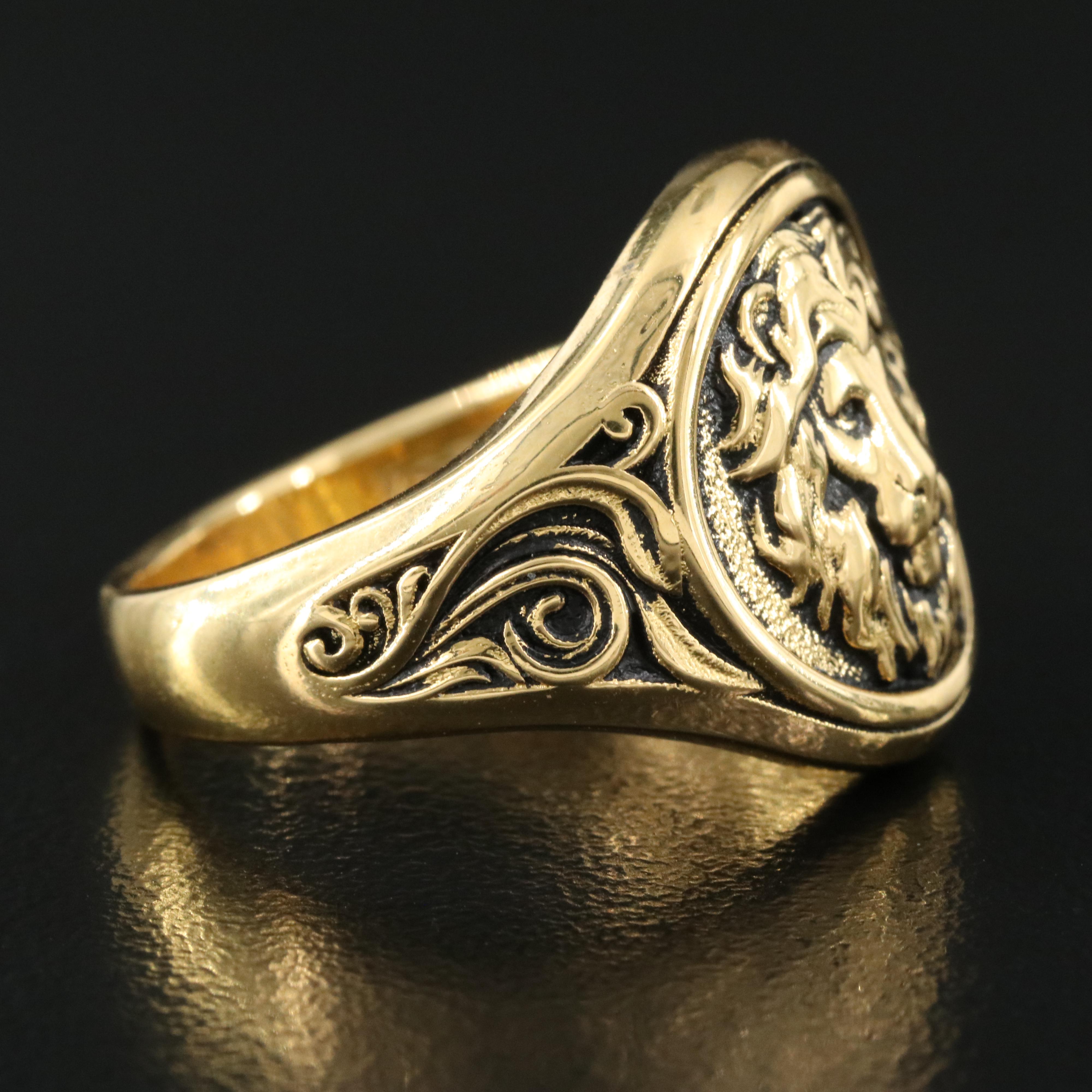 22K Lion's Head Signet Ring