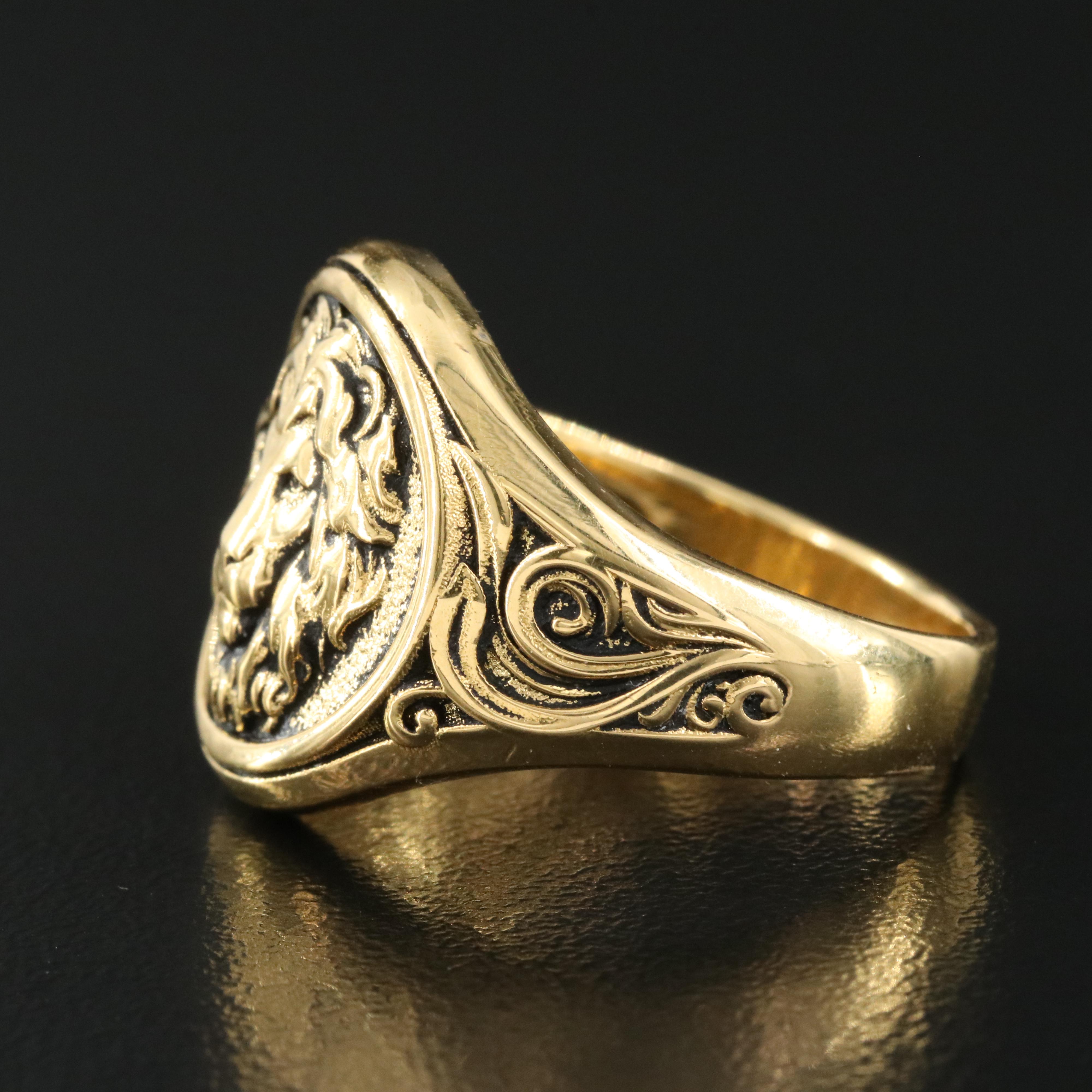 22K Lion's Head Signet Ring