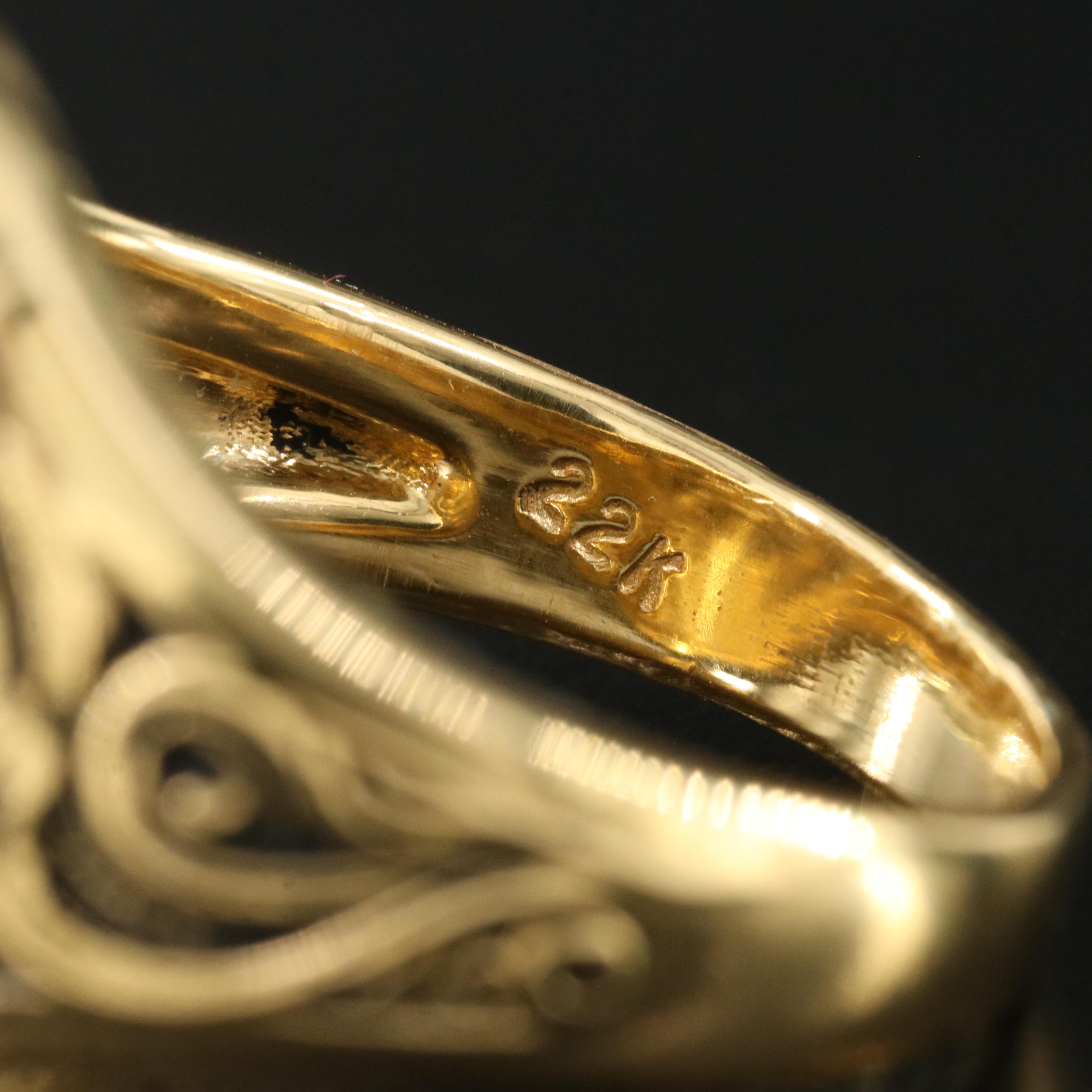 22K Lion's Head Signet Ring